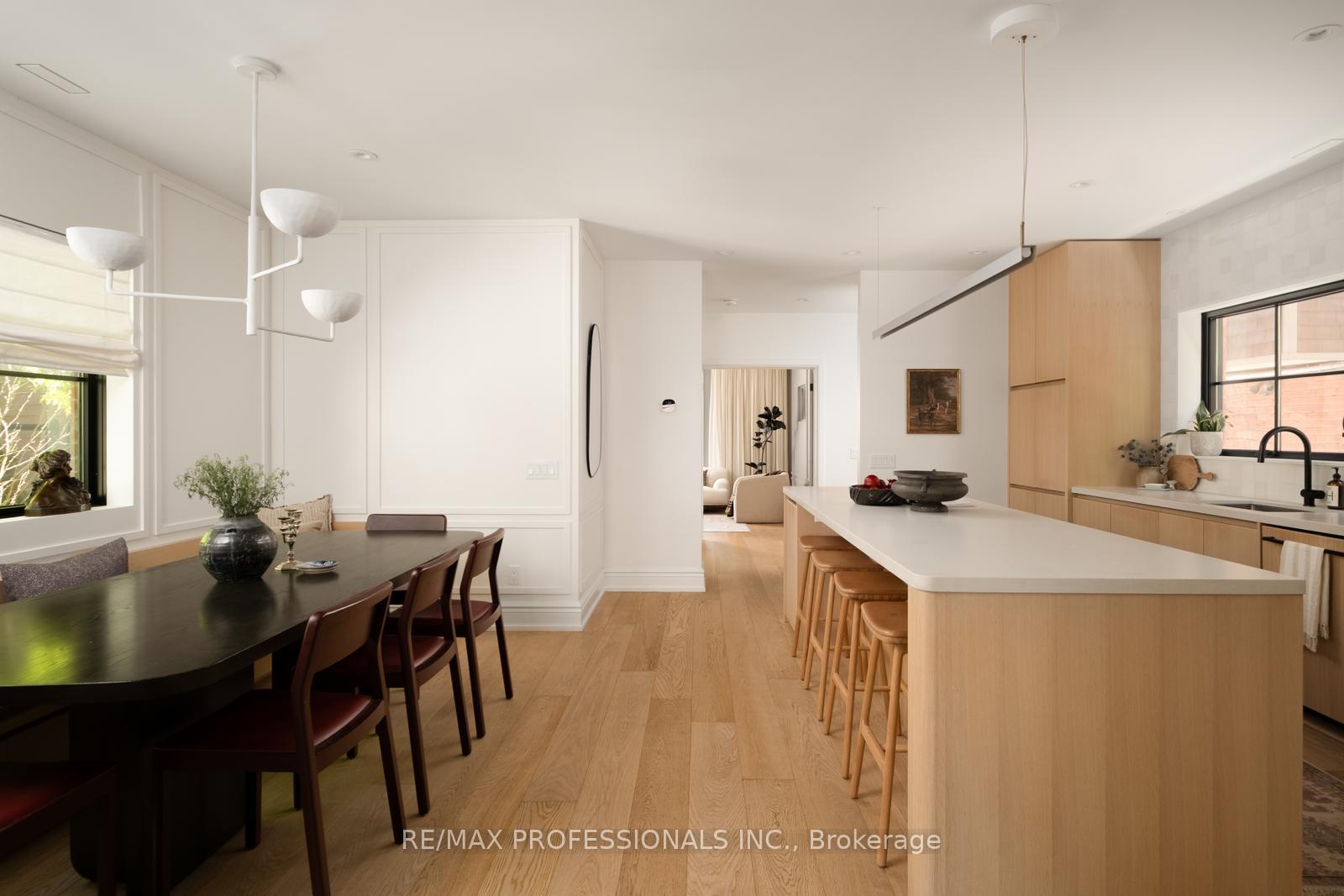 Photo 14 of 286 Wright Avenue, Toronto, High Park-Swansea — HOMEH