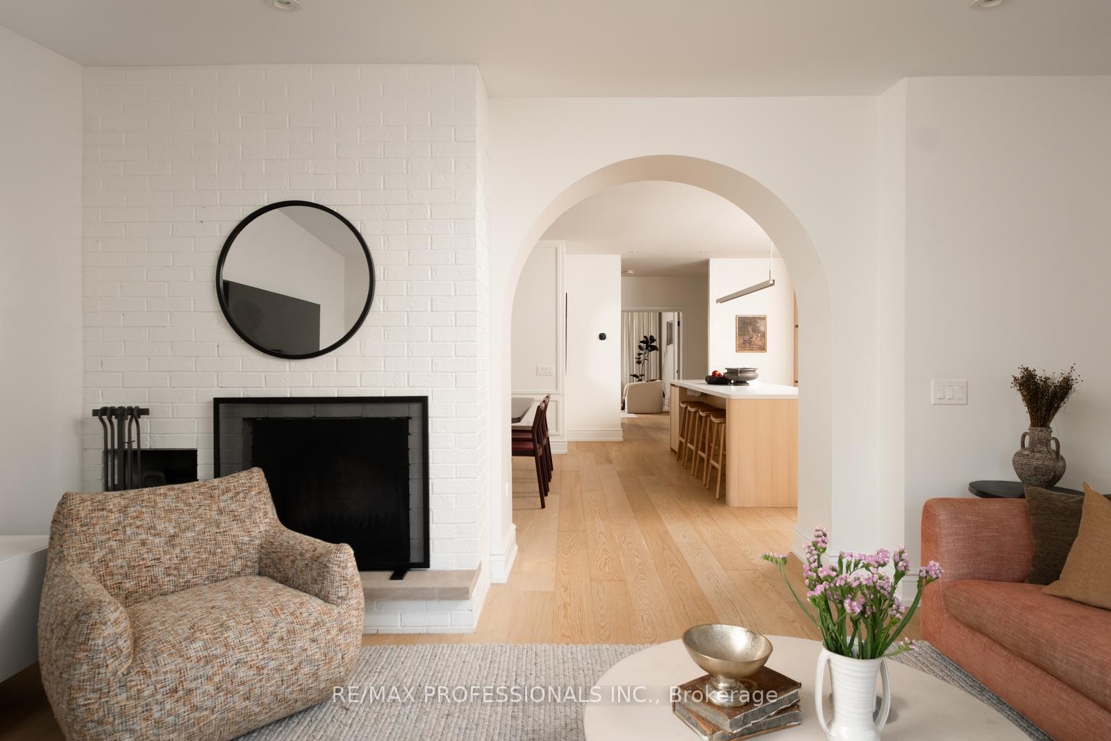 Photo 17 of 286 Wright Avenue, Toronto, High Park-Swansea — HOMEH