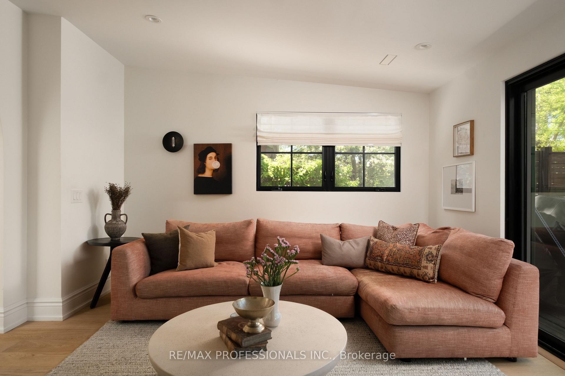 Photo 21 of 286 Wright Avenue, Toronto, High Park-Swansea — HOMEH