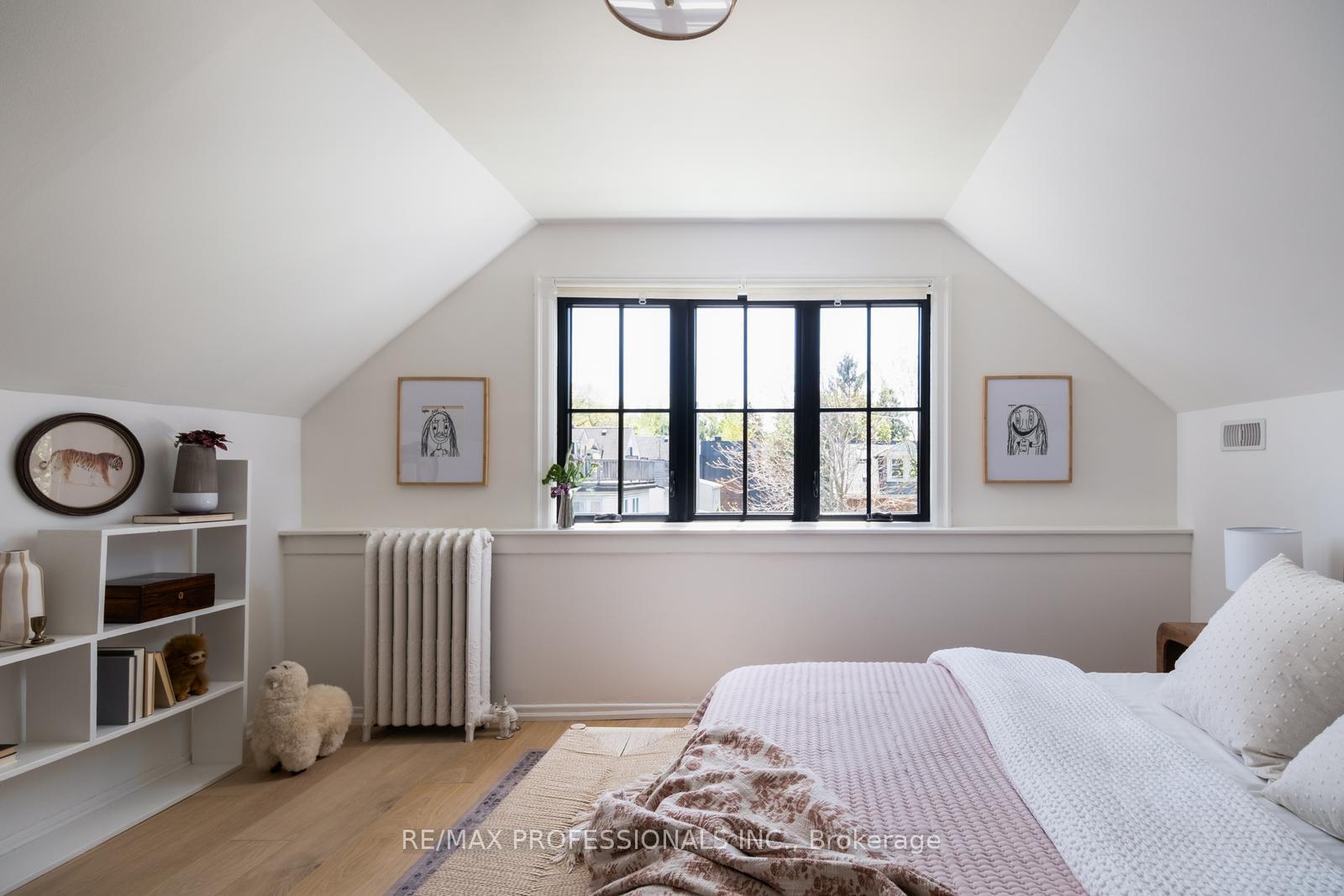 Photo 39 of 286 Wright Avenue, Toronto, High Park-Swansea — HOMEH