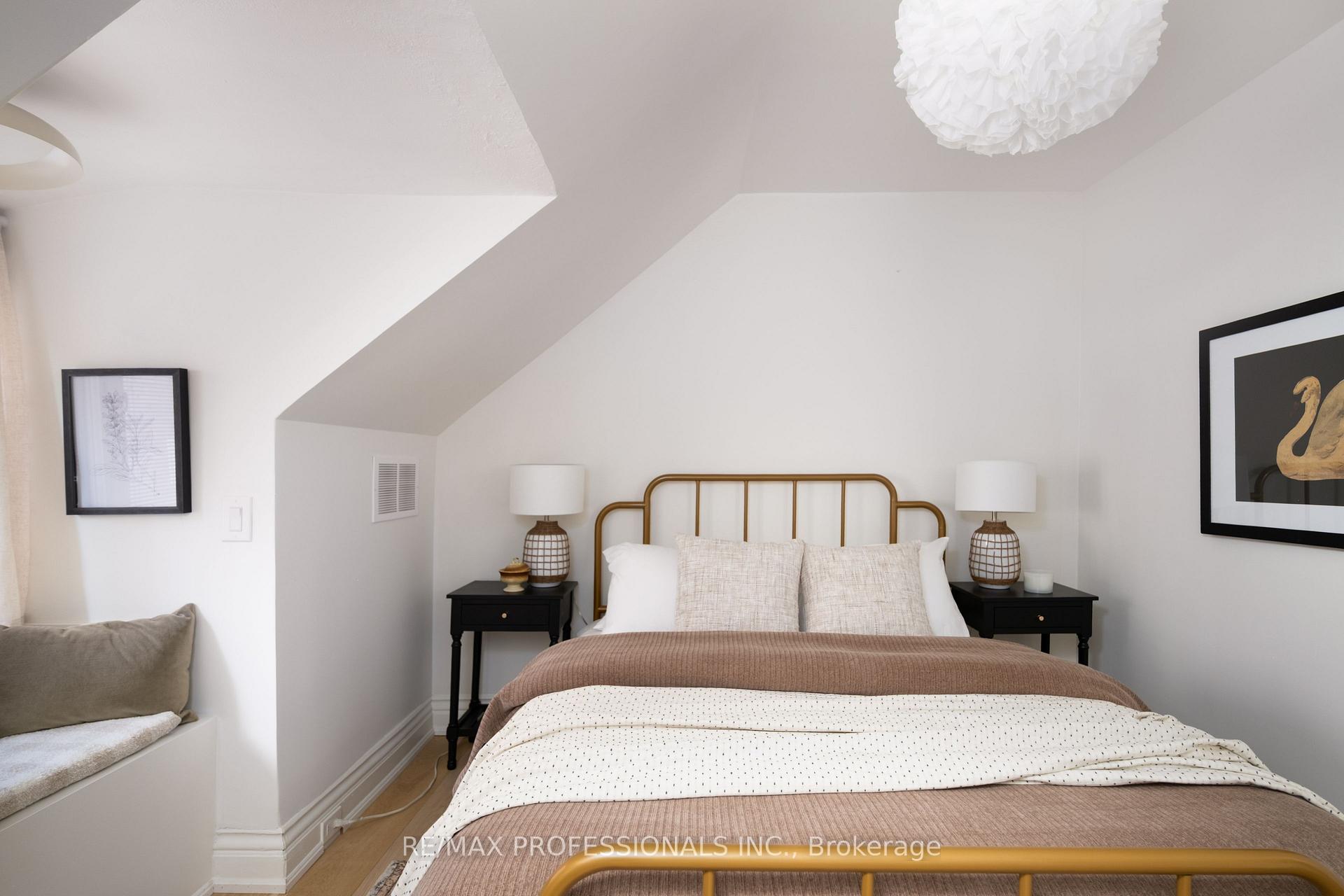 Photo 47 of 286 Wright Avenue, Toronto, High Park-Swansea — HOMEH