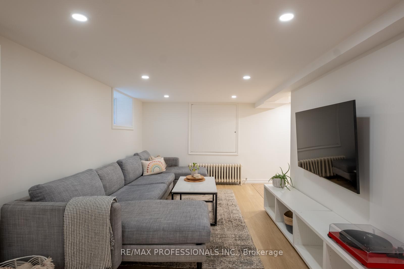 Photo 50 of 286 Wright Avenue, Toronto, High Park-Swansea — HOMEH