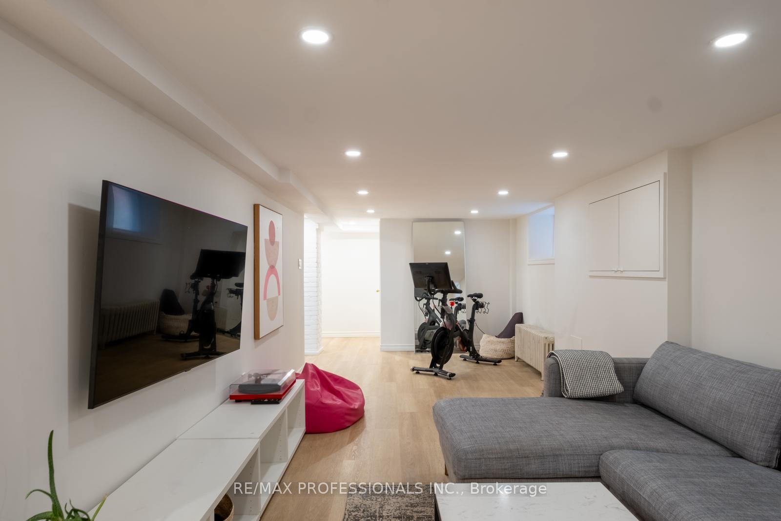 Photo 51 of 286 Wright Avenue, Toronto, High Park-Swansea — HOMEH