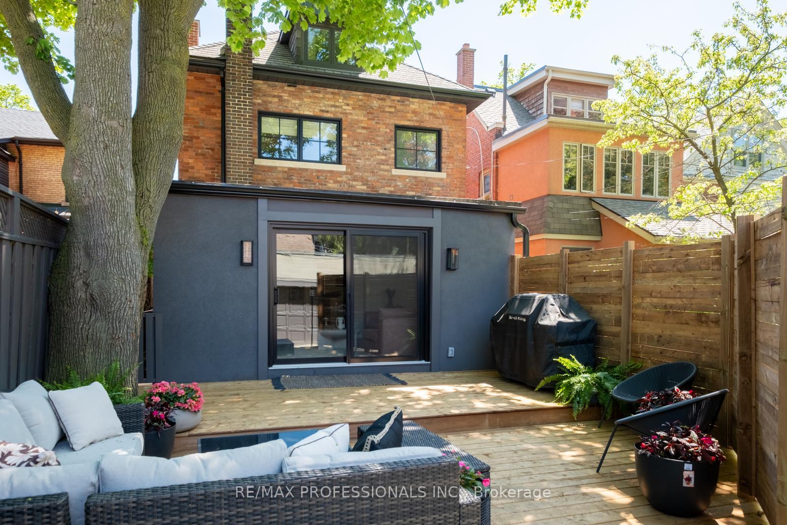 Photo 53 of 286 Wright Avenue, Toronto, High Park-Swansea — HOMEH