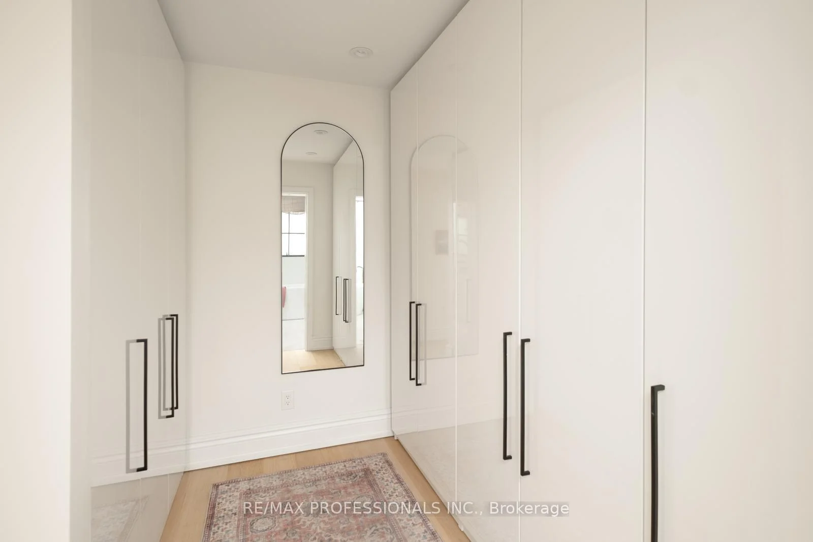 Photo 31 of 286 Wright Avenue, Toronto, High Park-Swansea — HOMEH