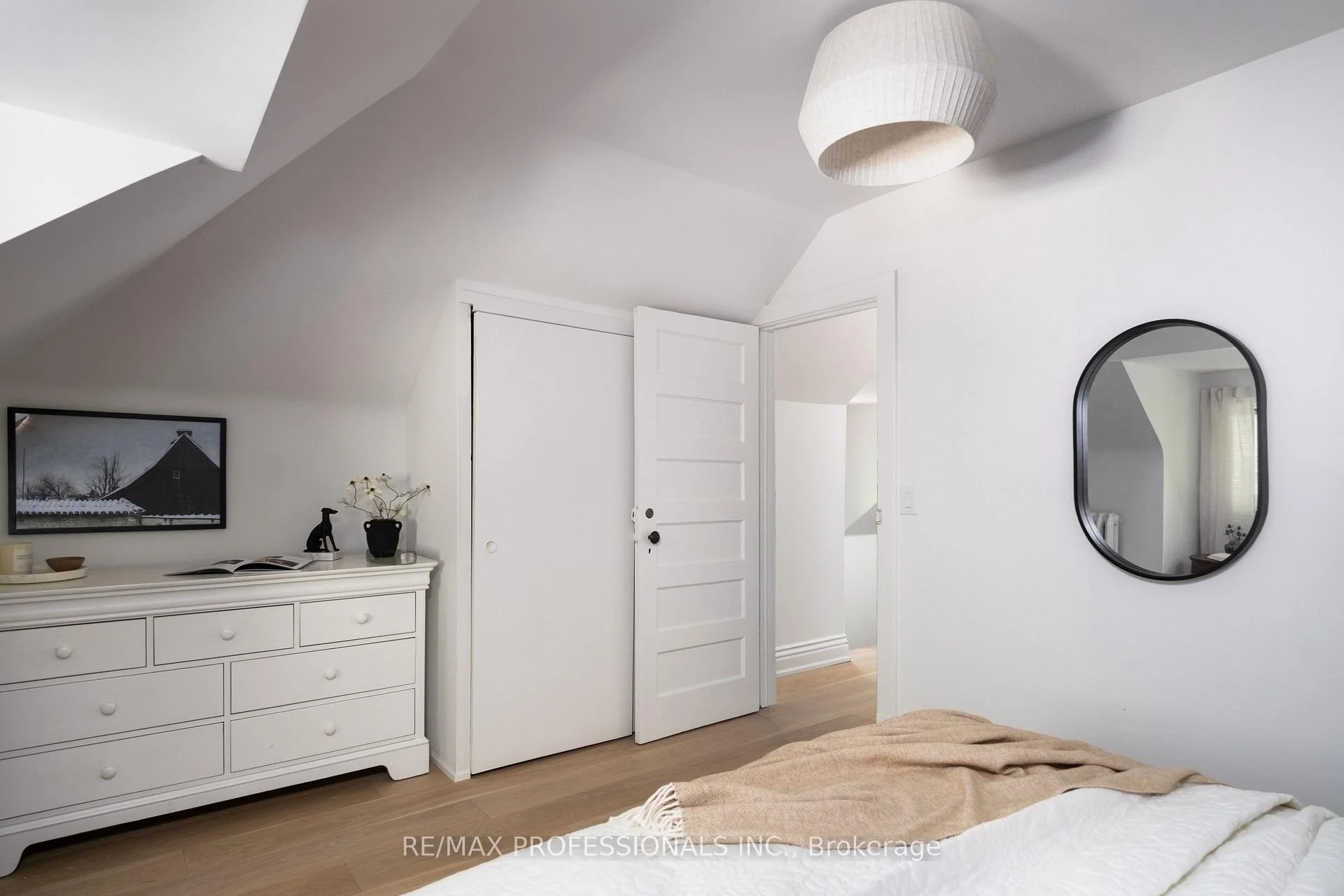 Photo 58 of 286 Wright Avenue, Toronto, High Park-Swansea — HOMEH
