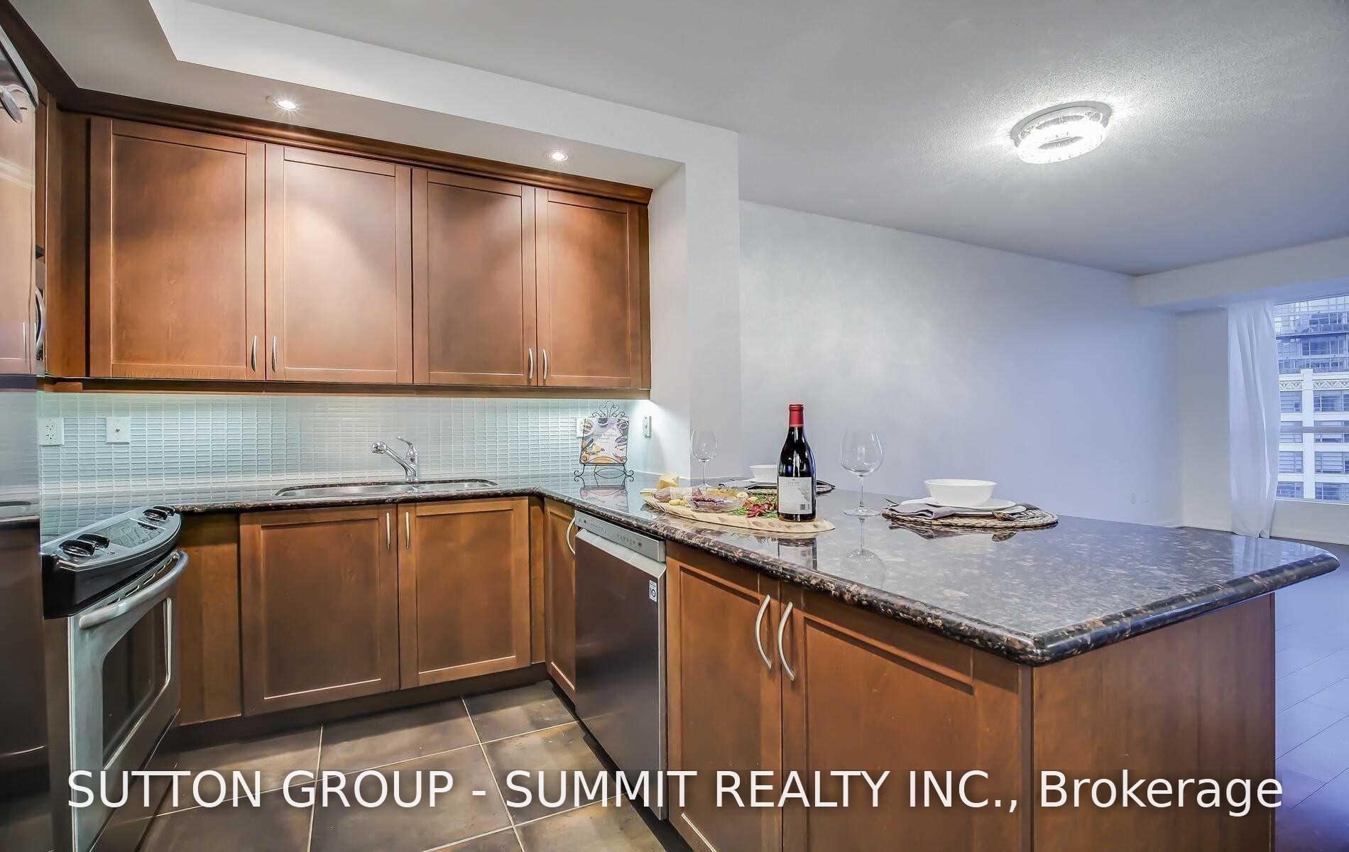 Photo 12 of Unit 731, 628 Fleet Street, Toronto, Waterfront Communities — HOMEH