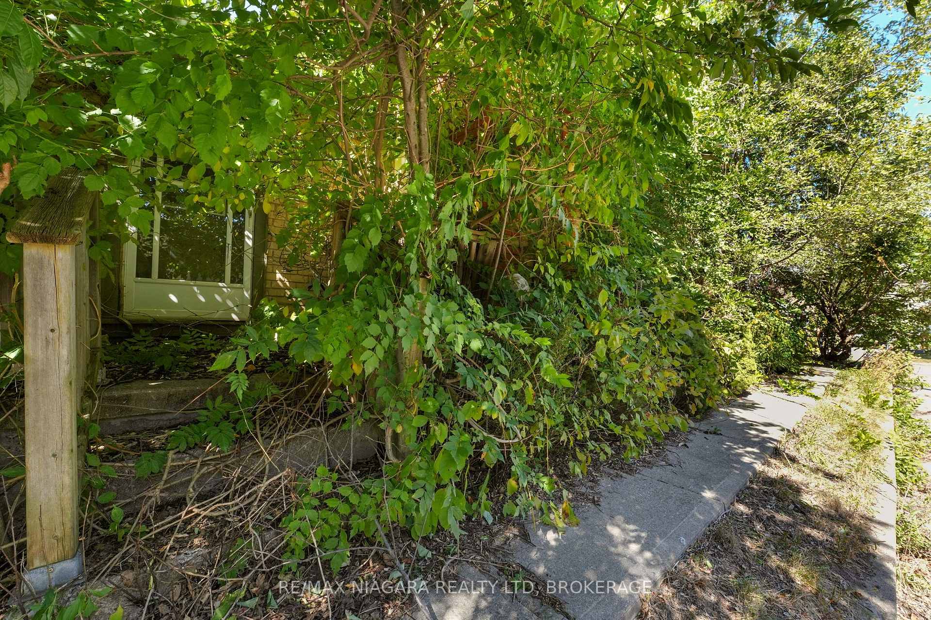 Photo 14 of 156 Terrace Hill Street, Brantford, North Ward — HOMEH