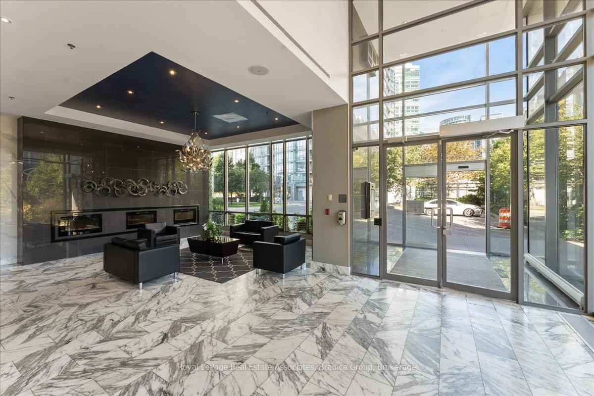 Photo 6 of Unit 3203, 5 Mariner Terrace, Toronto, Waterfront Communities — HOMEH