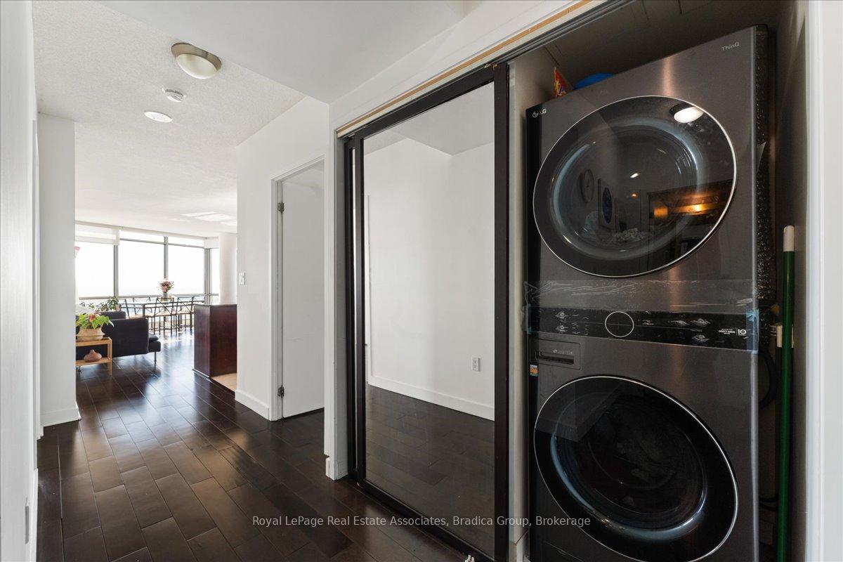 Photo 11 of Unit 3203, 5 Mariner Terrace, Toronto, Waterfront Communities — HOMEH