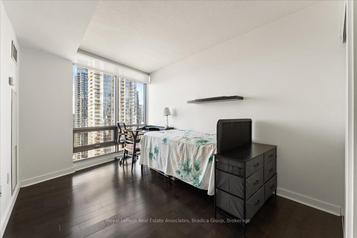 Photo 12 of Unit 3203, 5 Mariner Terrace, Toronto, Waterfront Communities — HOMEH