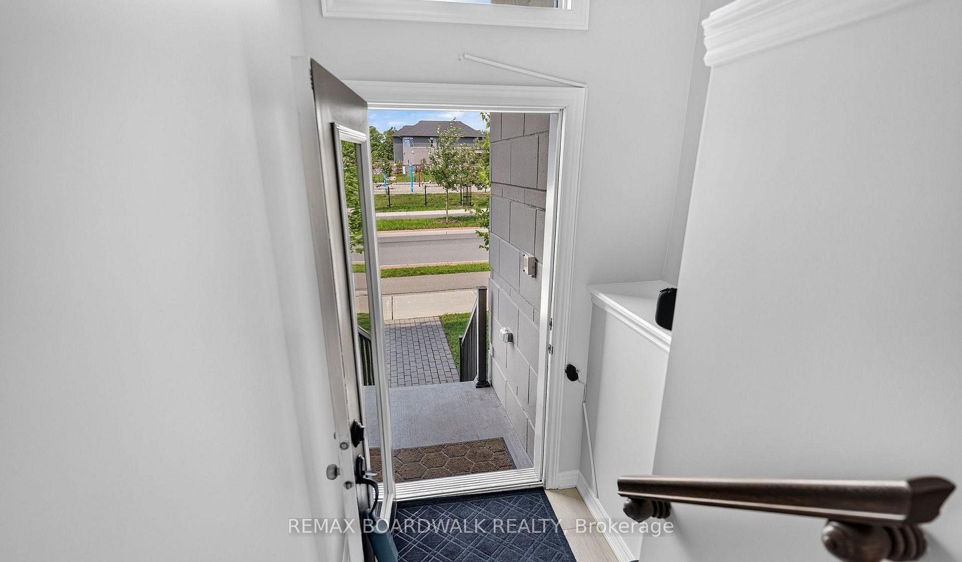 Photo 2 of 1440 Hemlock Road, Ottawa, CFB Rockcliffe and Area — HOMEH