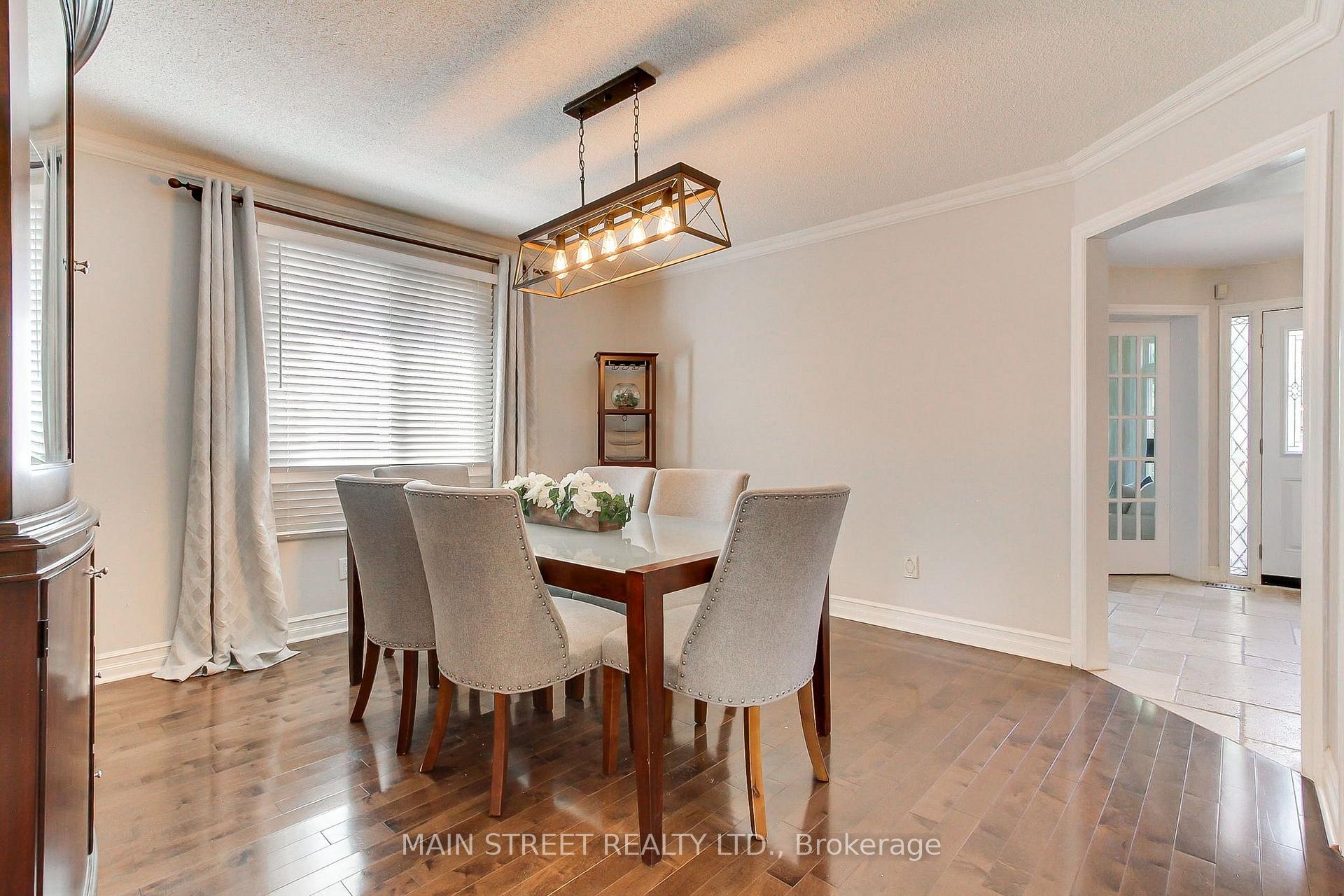 Photo 7 of 14 Mcgee Crescent, Aurora, Aurora Highlands — HOMEH