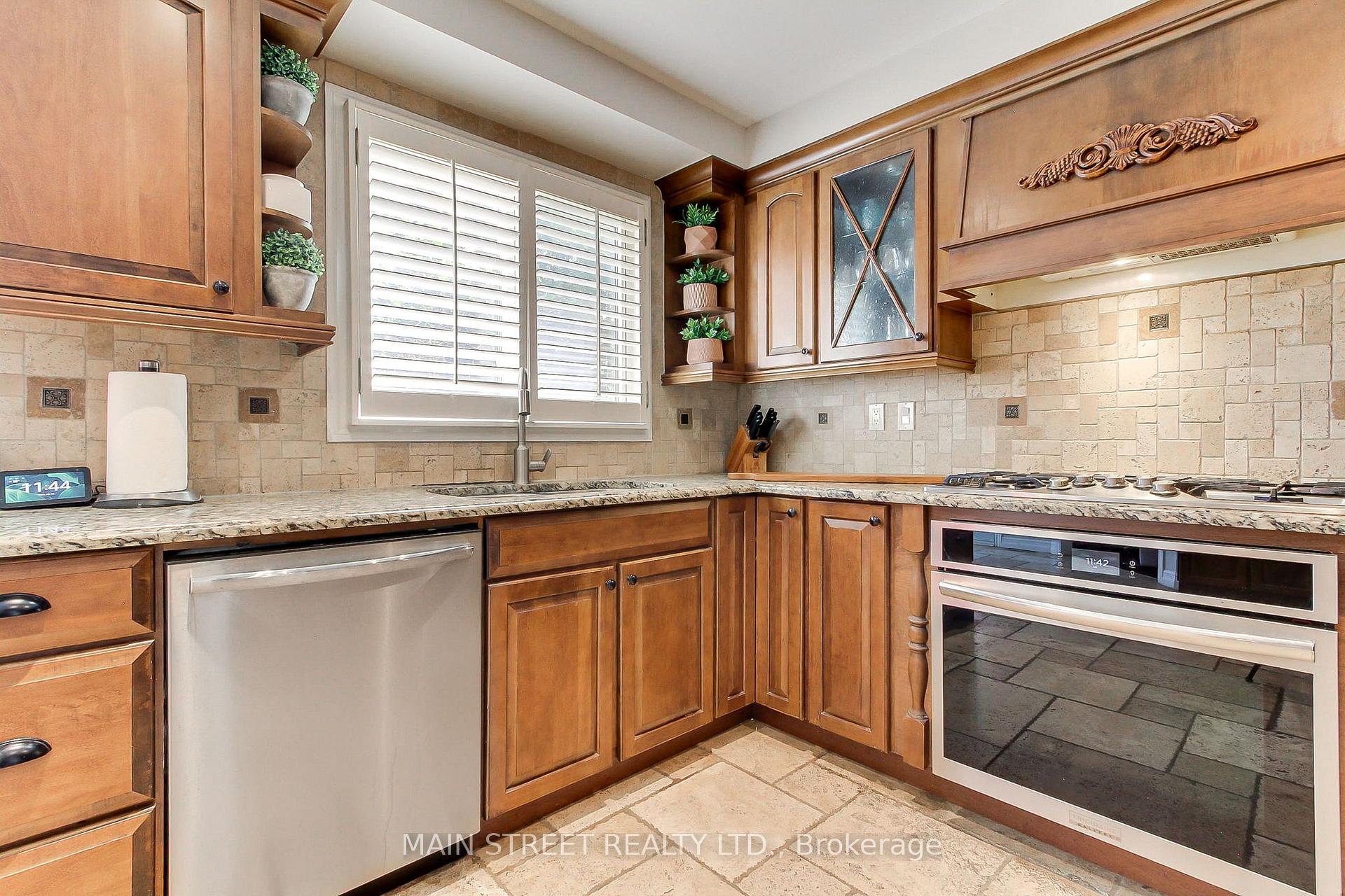 Photo 11 of 14 Mcgee Crescent, Aurora, Aurora Highlands — HOMEH