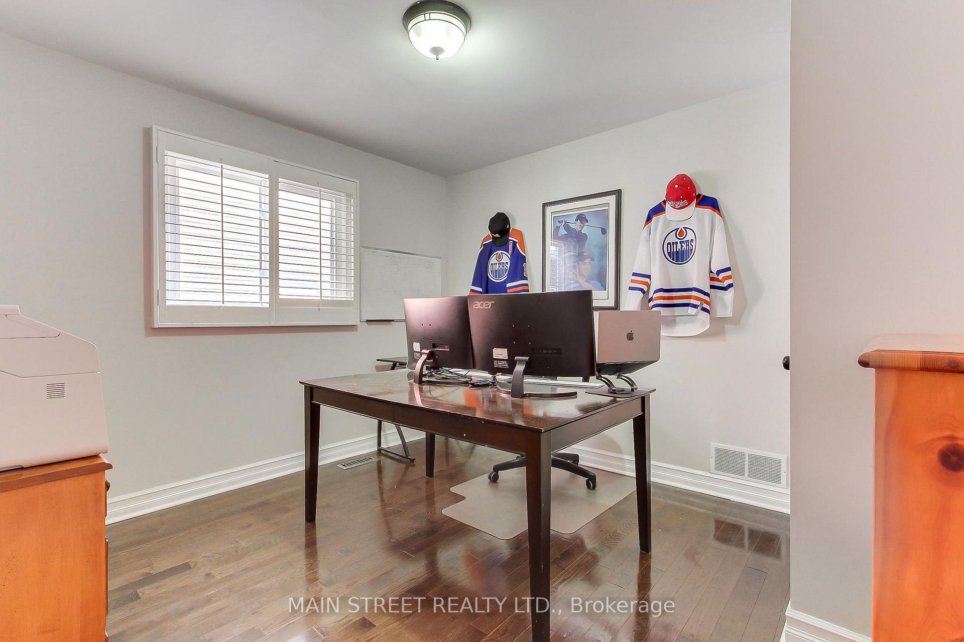 Photo 17 of 14 Mcgee Crescent, Aurora, Aurora Highlands — HOMEH