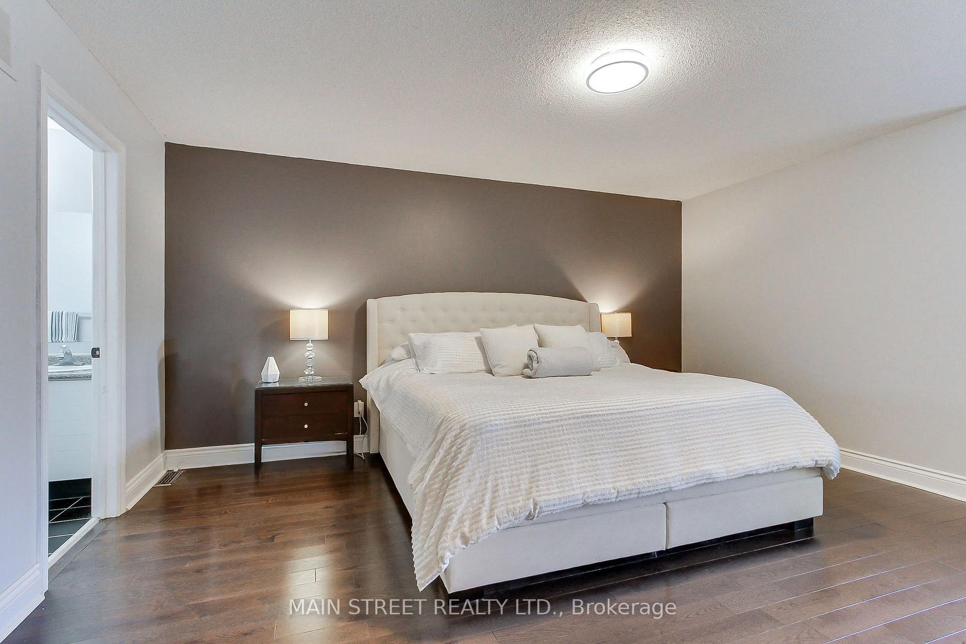 Photo 22 of 14 Mcgee Crescent, Aurora, Aurora Highlands — HOMEH