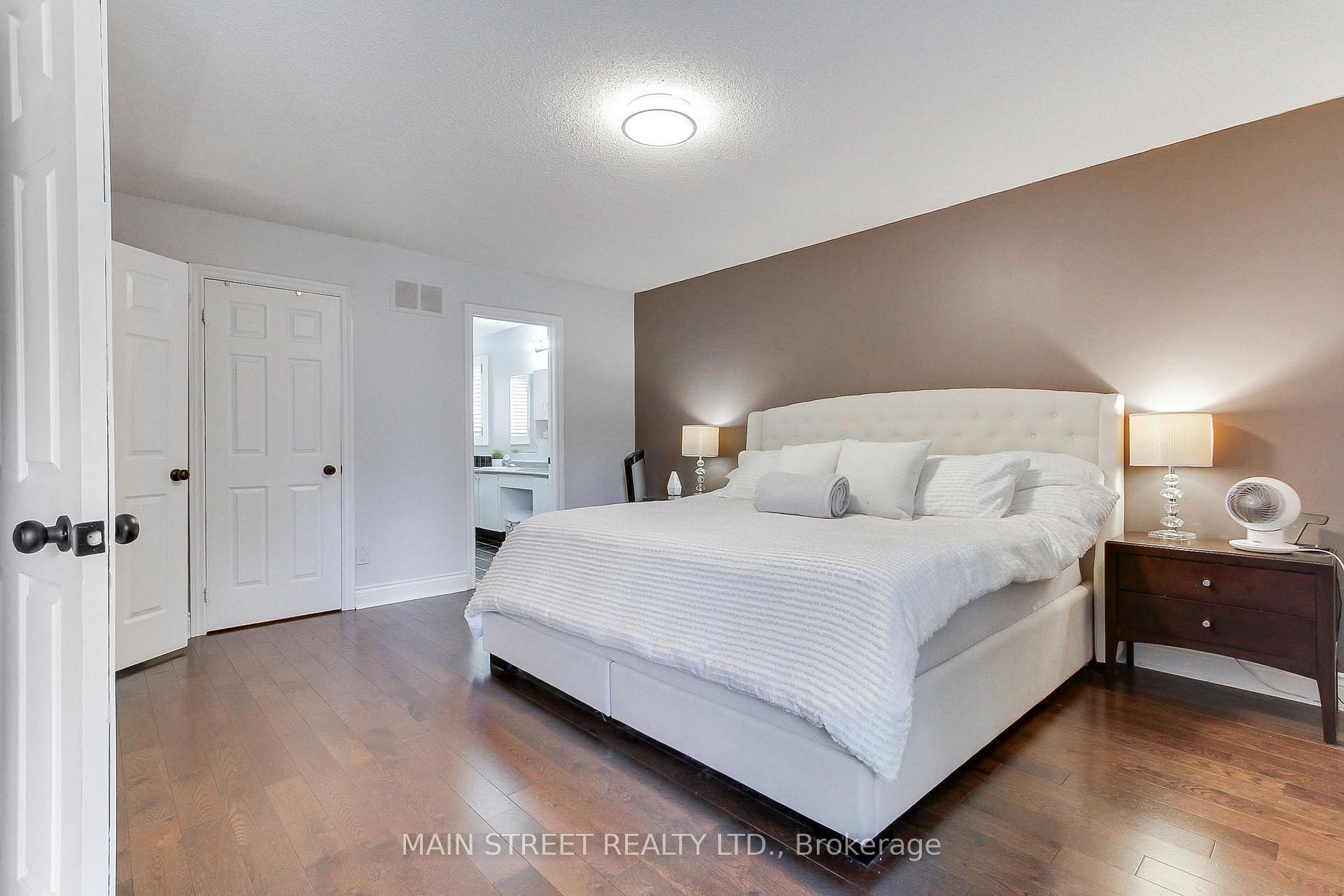Photo 24 of 14 Mcgee Crescent, Aurora, Aurora Highlands — HOMEH