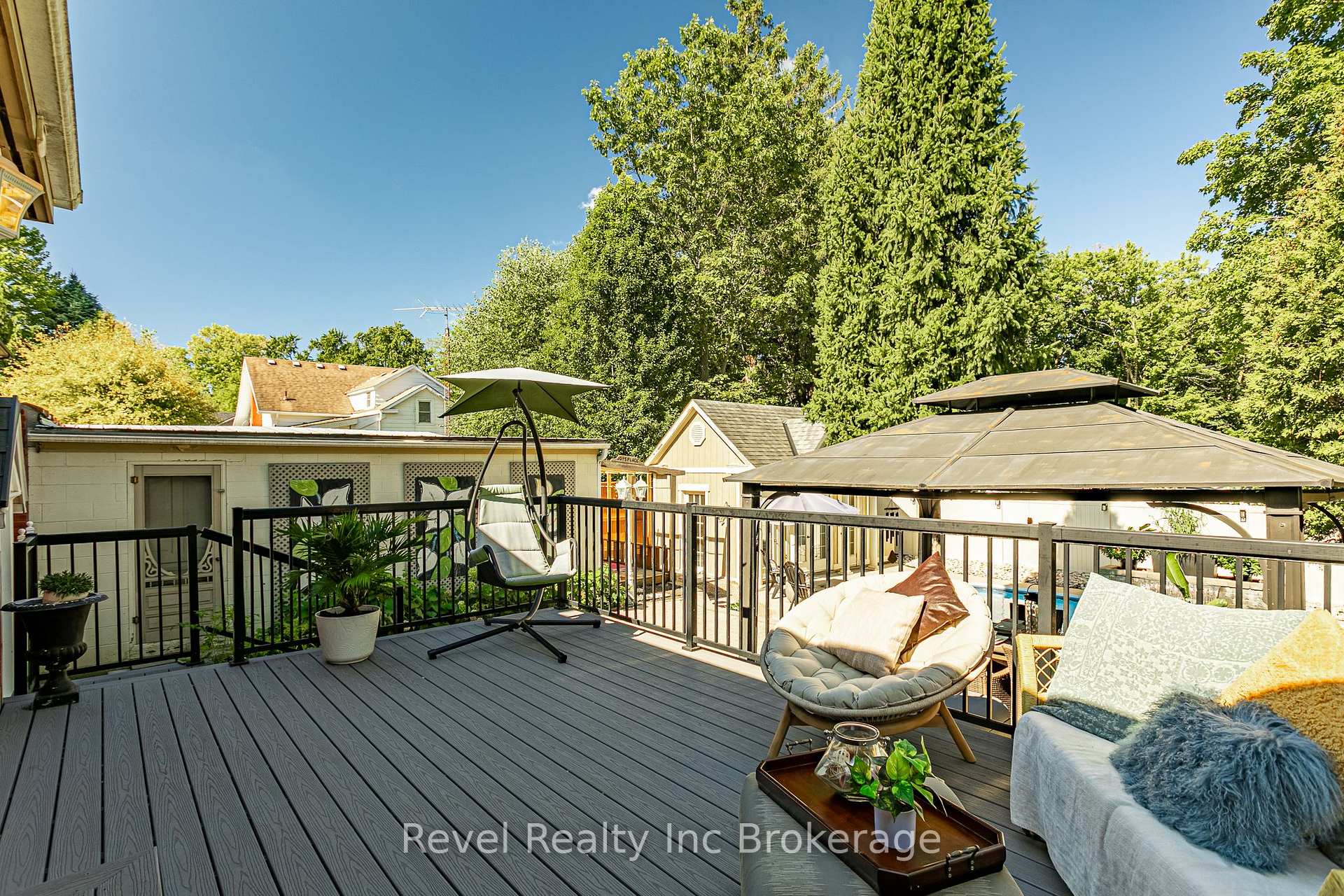 Photo 11 of 104 Ann Street, Ingersoll, Ingersoll - South — HOMEH