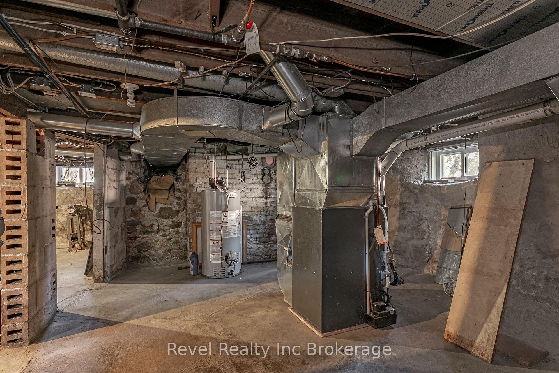 Photo 39 of 104 Ann Street, Ingersoll, Ingersoll - South — HOMEH