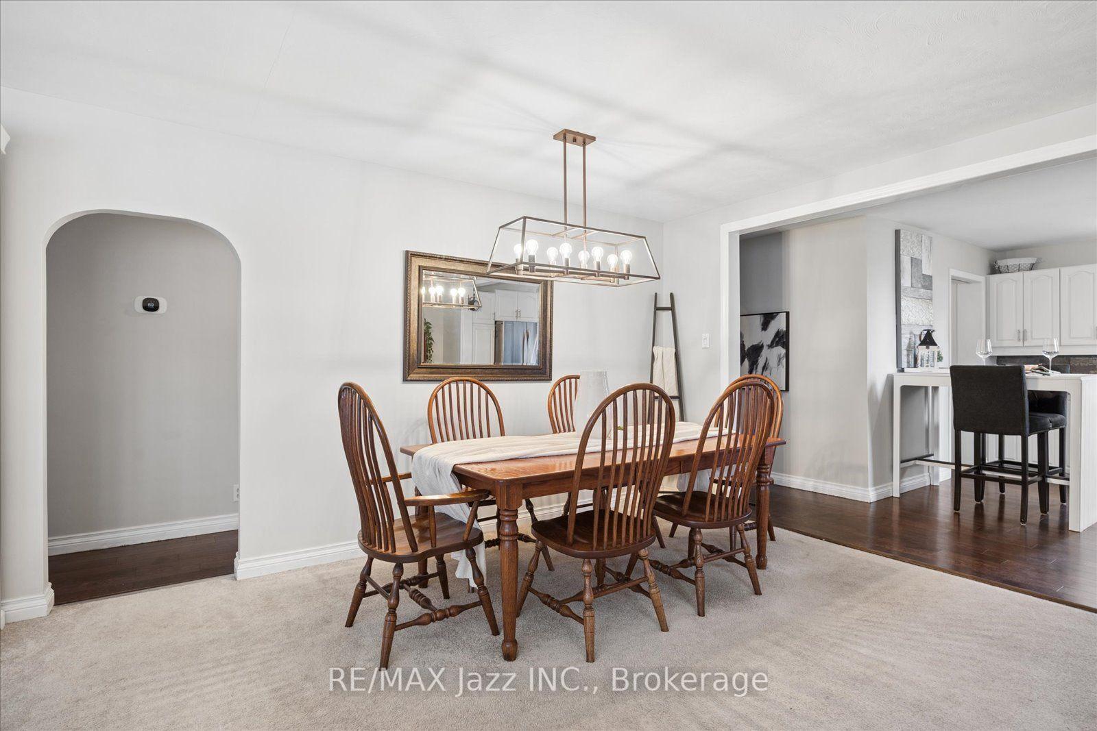 Photo 7 of 364 King Street E, Clarington, Bowmanville — HOMEH