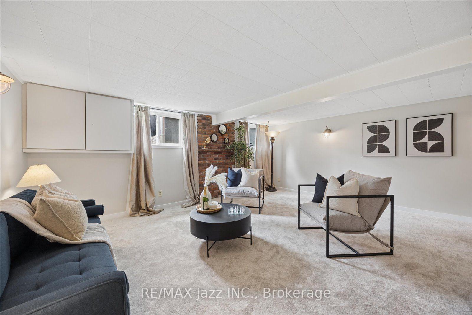 Photo 17 of 364 King Street E, Clarington, Bowmanville — HOMEH