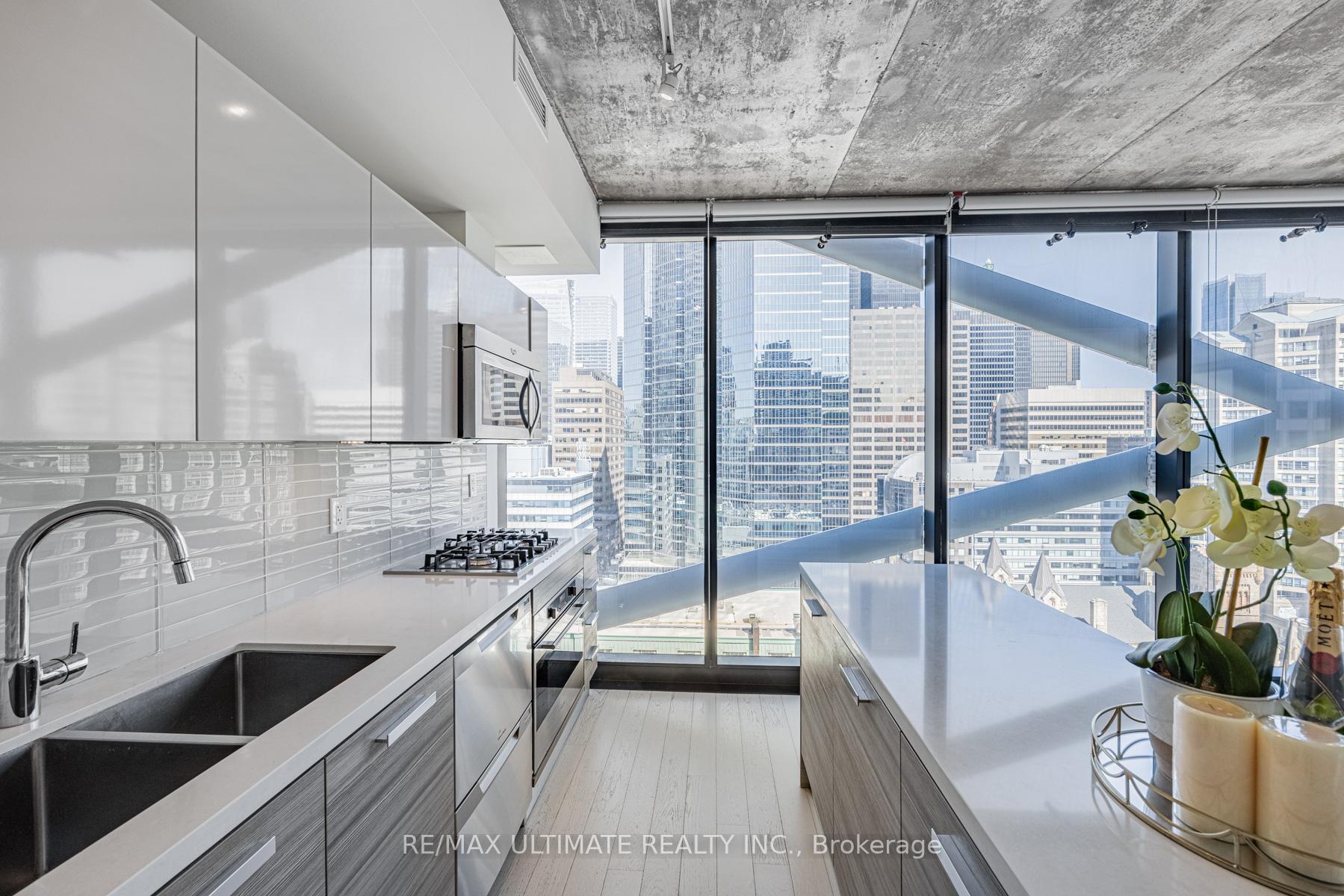 Photo 8 of Unit 1504, 224 King Street W, Toronto, Waterfront Communities — HOMEH
