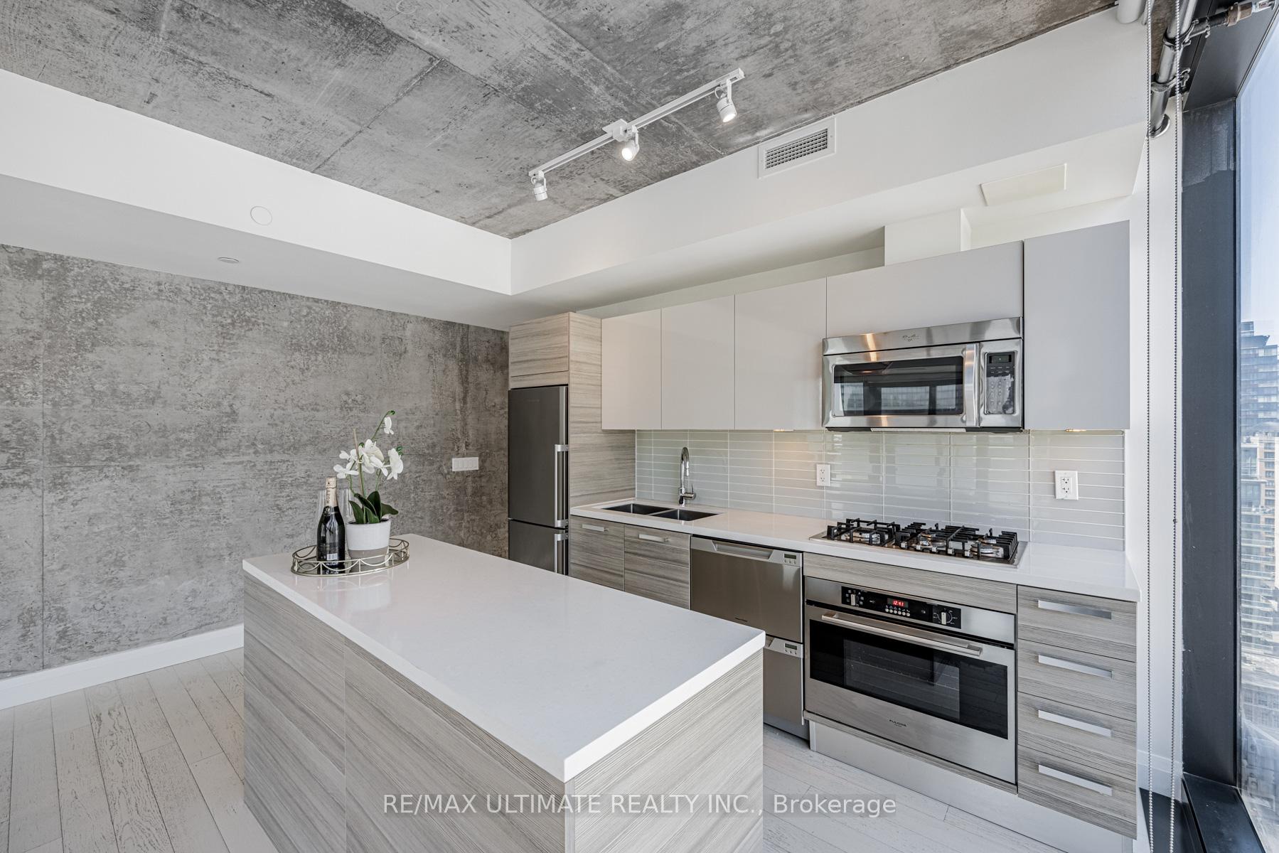 Photo 10 of Unit 1504, 224 King Street W, Toronto, Waterfront Communities — HOMEH