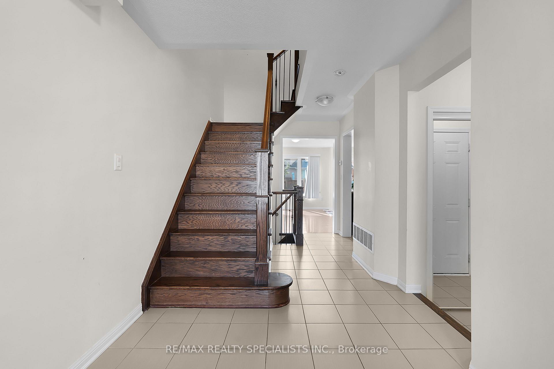 Photo 6 of 7 Stotts Terrace, Scarborough, Centennial Scarborough — HOMEH