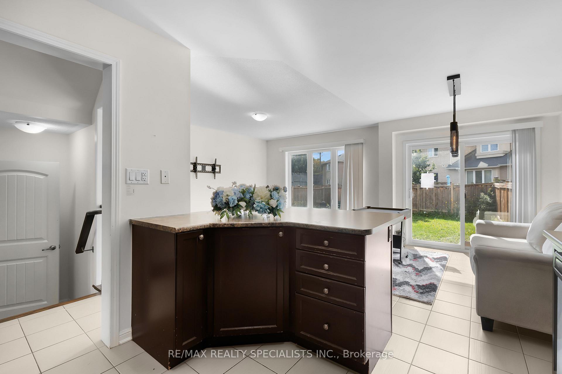 Photo 13 of 7 Stotts Terrace, Scarborough, Centennial Scarborough — HOMEH