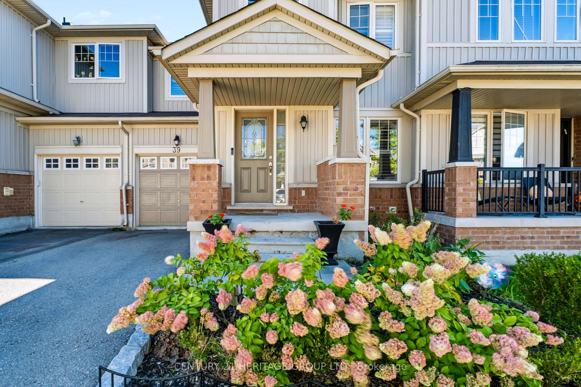 Photo 1 of 39 Stoyell Drive, Richmond Hill, Jefferson — HOMEH