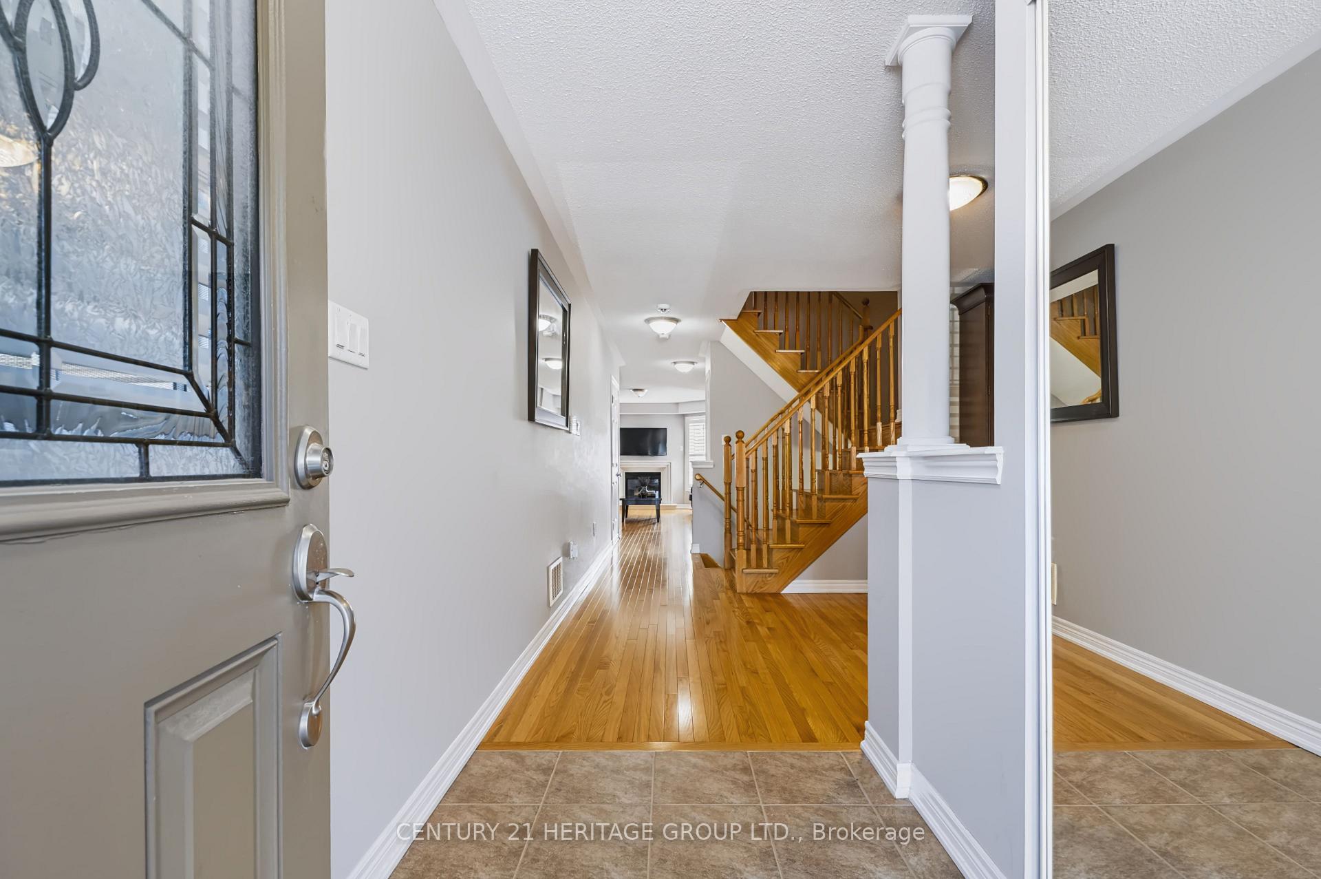 Photo 3 of 39 Stoyell Drive, Richmond Hill, Jefferson — HOMEH
