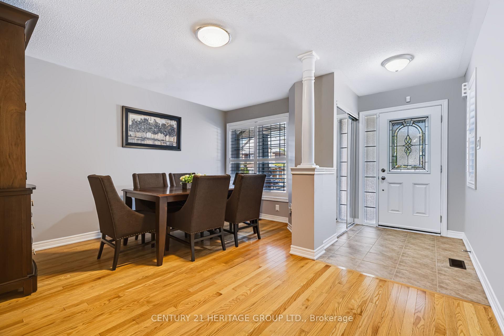 Photo 4 of 39 Stoyell Drive, Richmond Hill, Jefferson — HOMEH