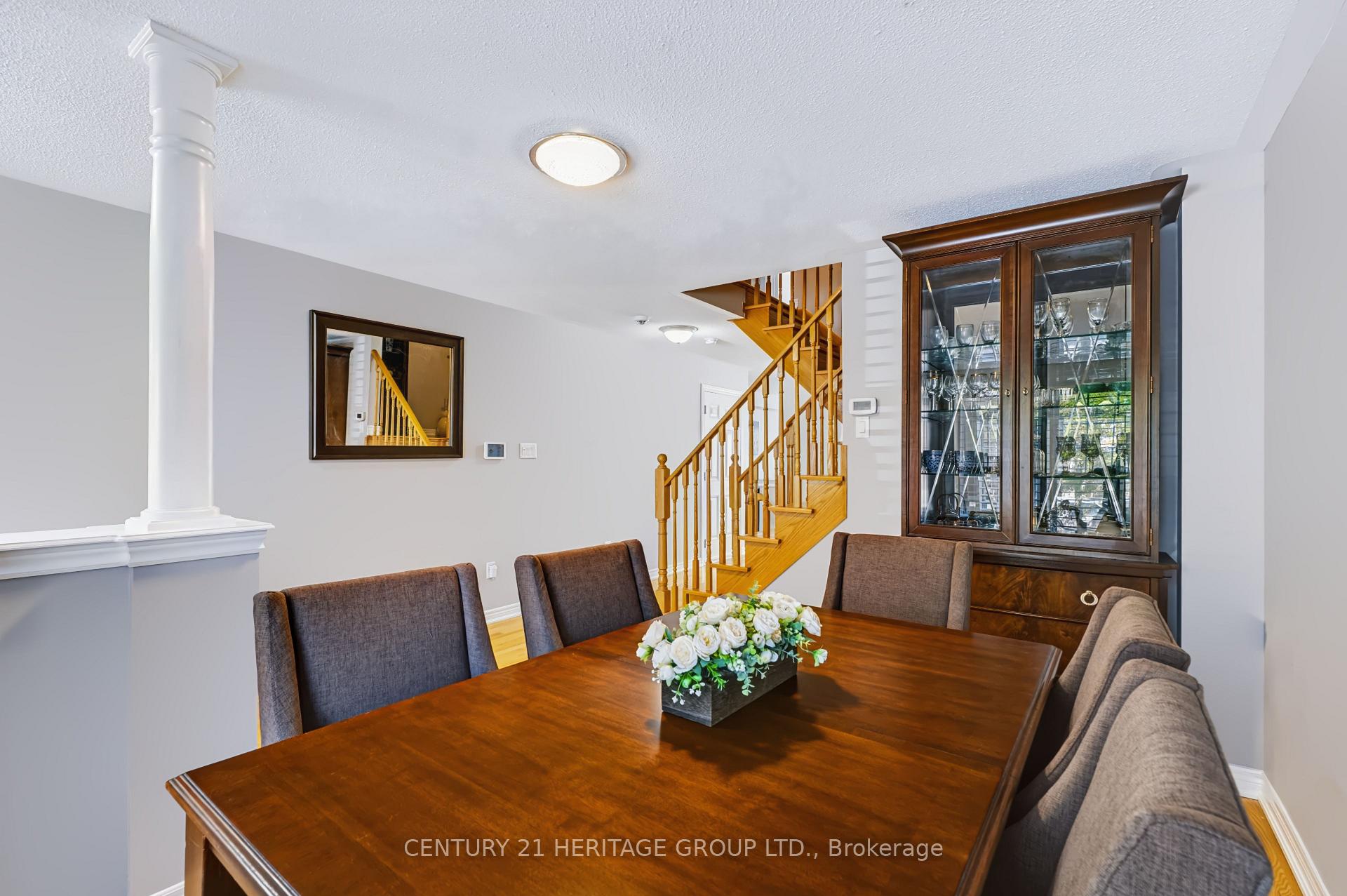 Photo 5 of 39 Stoyell Drive, Richmond Hill, Jefferson — HOMEH