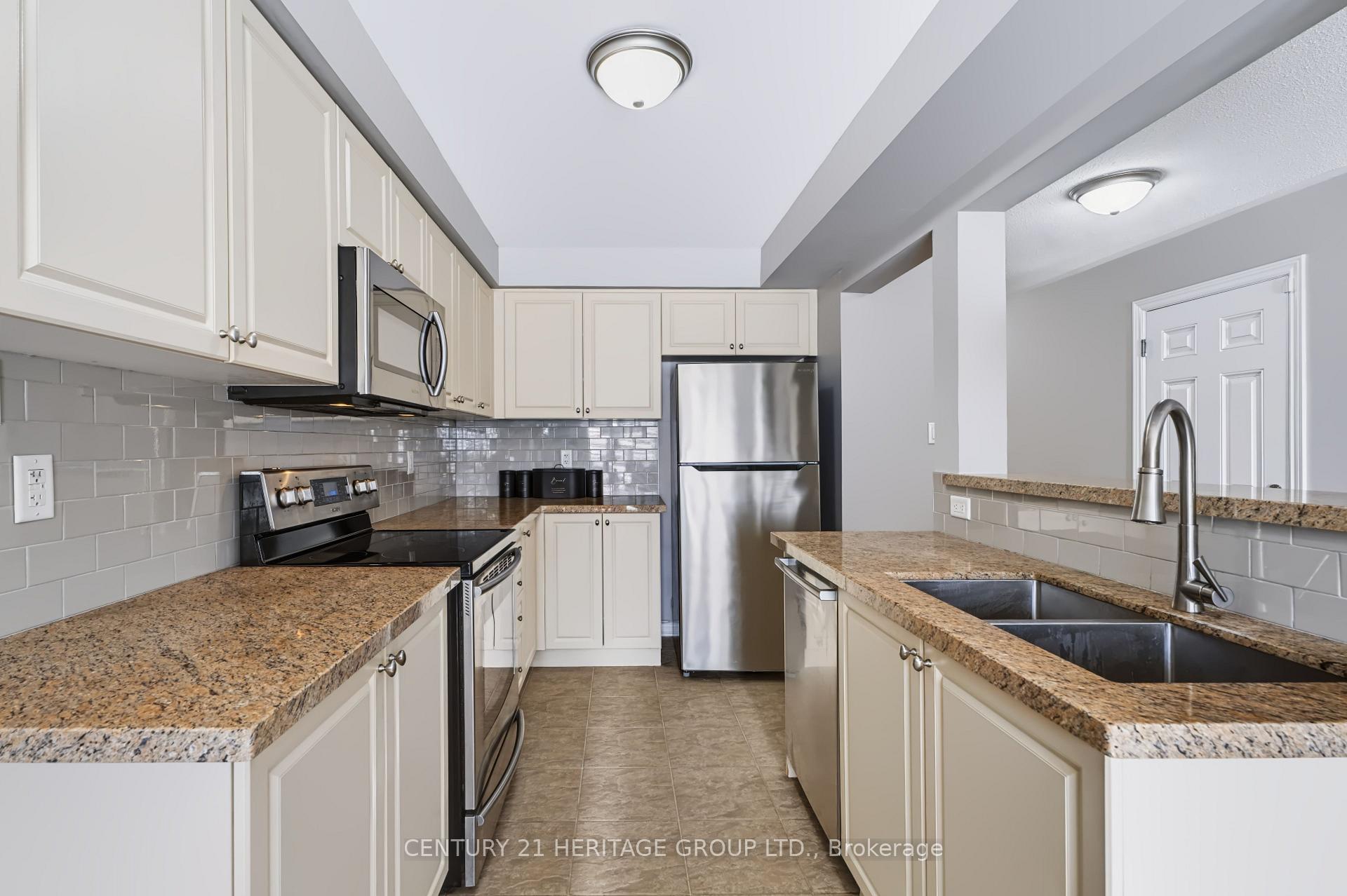 Photo 11 of 39 Stoyell Drive, Richmond Hill, Jefferson — HOMEH
