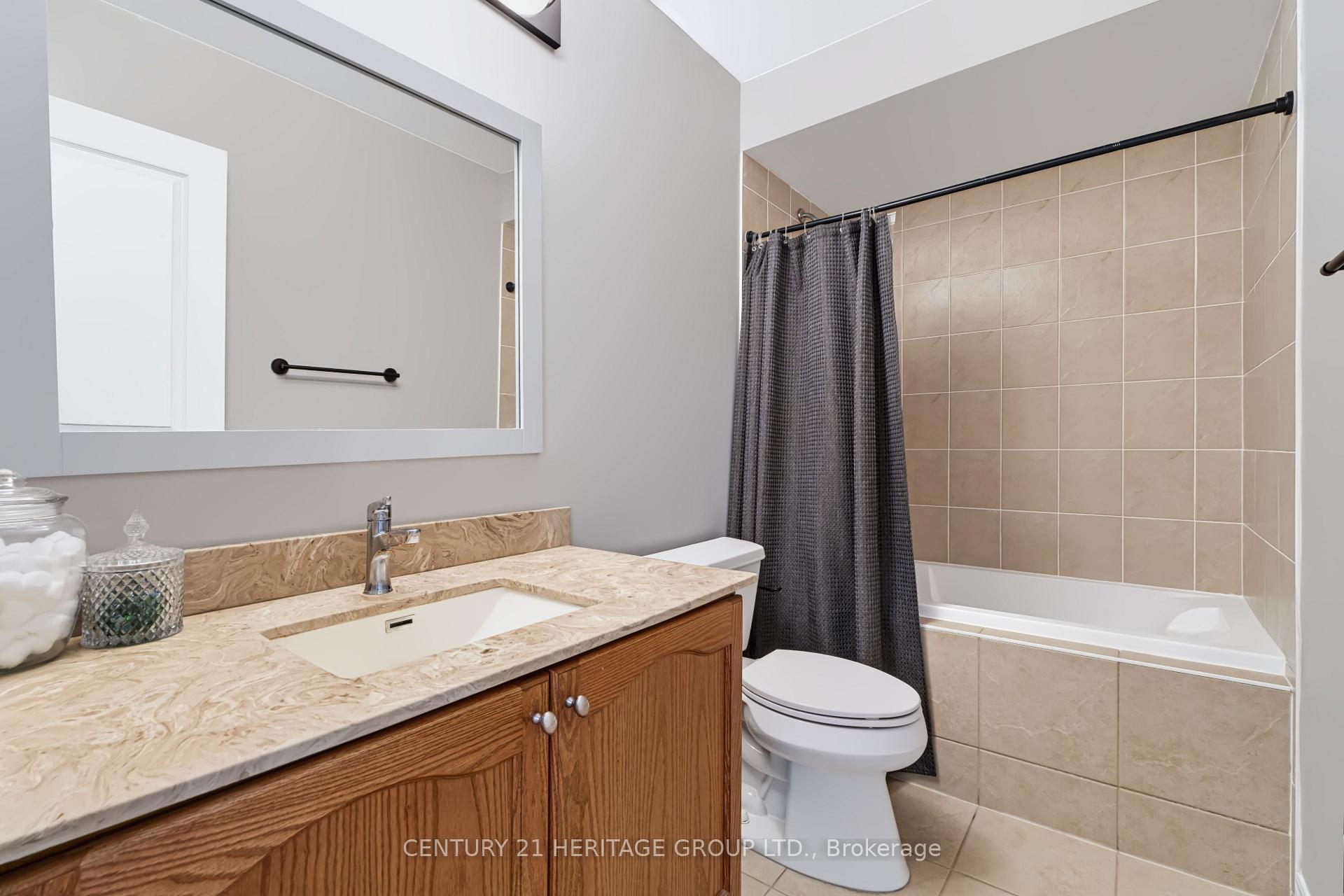 Photo 25 of 39 Stoyell Drive, Richmond Hill, Jefferson — HOMEH