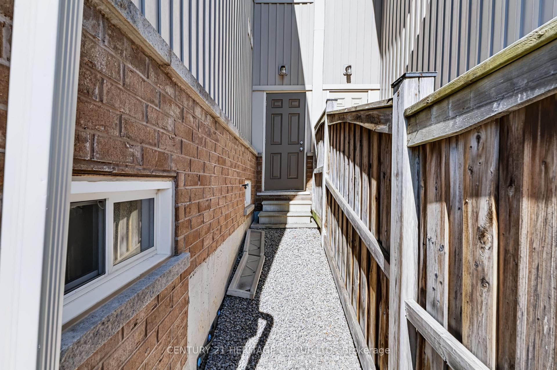 Photo 29 of 39 Stoyell Drive, Richmond Hill, Jefferson — HOMEH