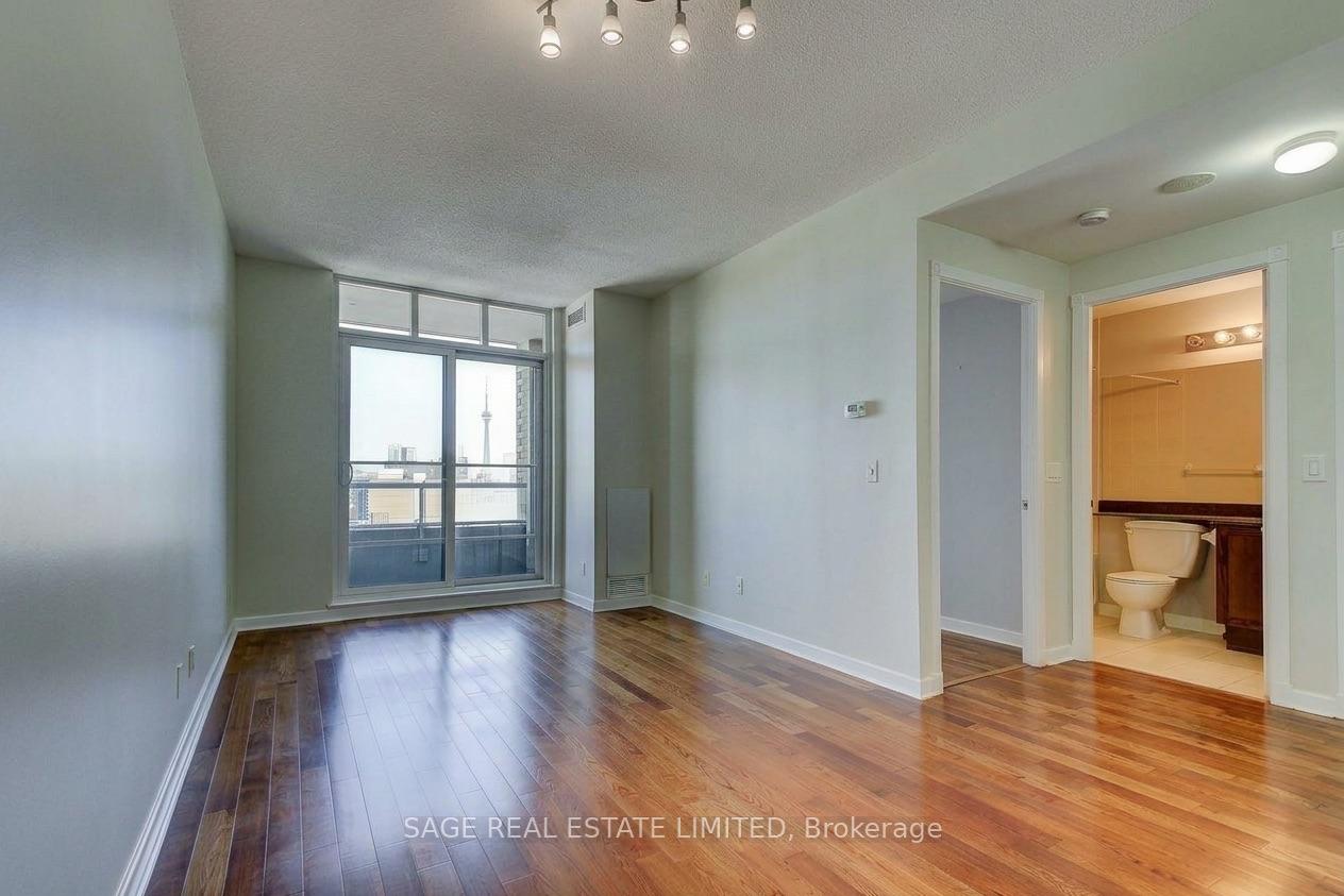 Photo 1 of Unit 1105, 438 Richmond Street W, Toronto, Waterfront Communities — HOMEH