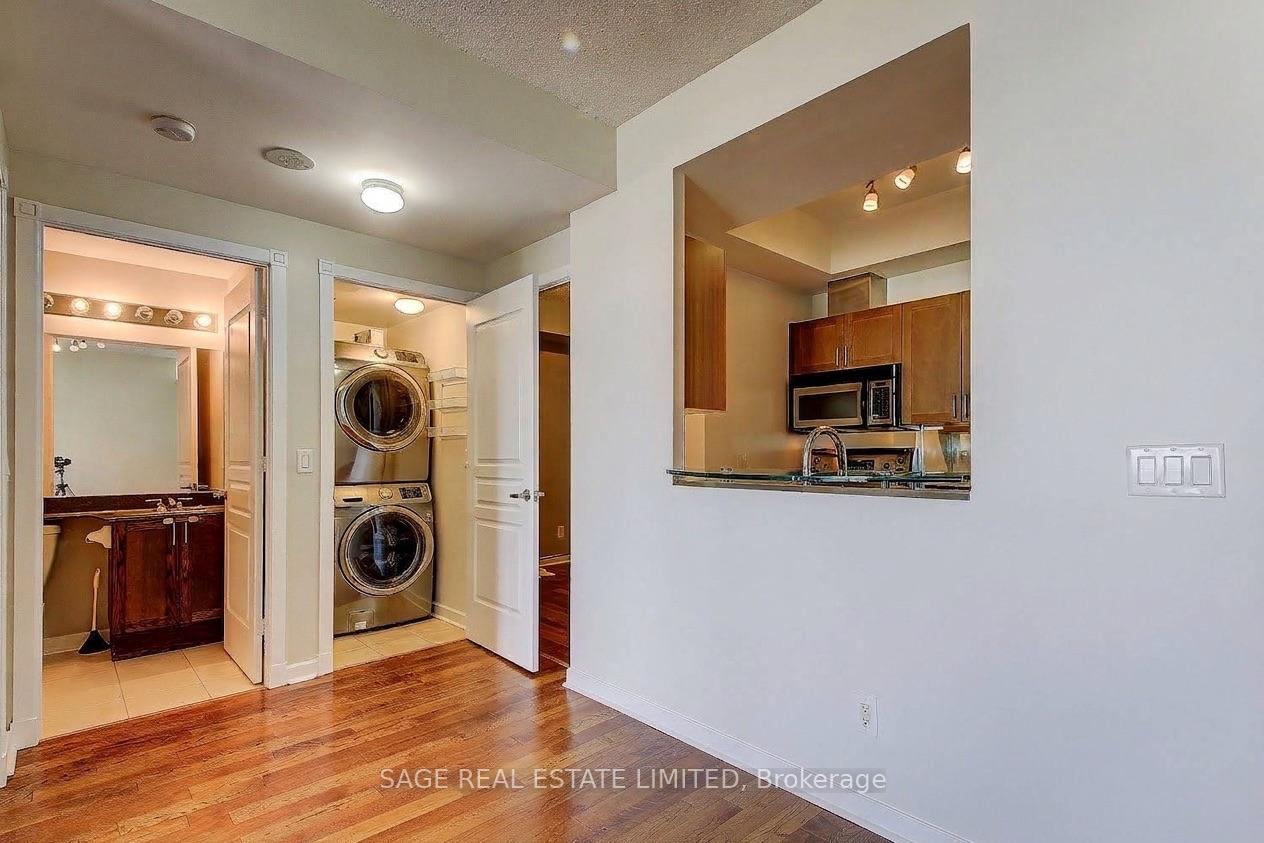 Photo 2 of Unit 1105, 438 Richmond Street W, Toronto, Waterfront Communities — HOMEH