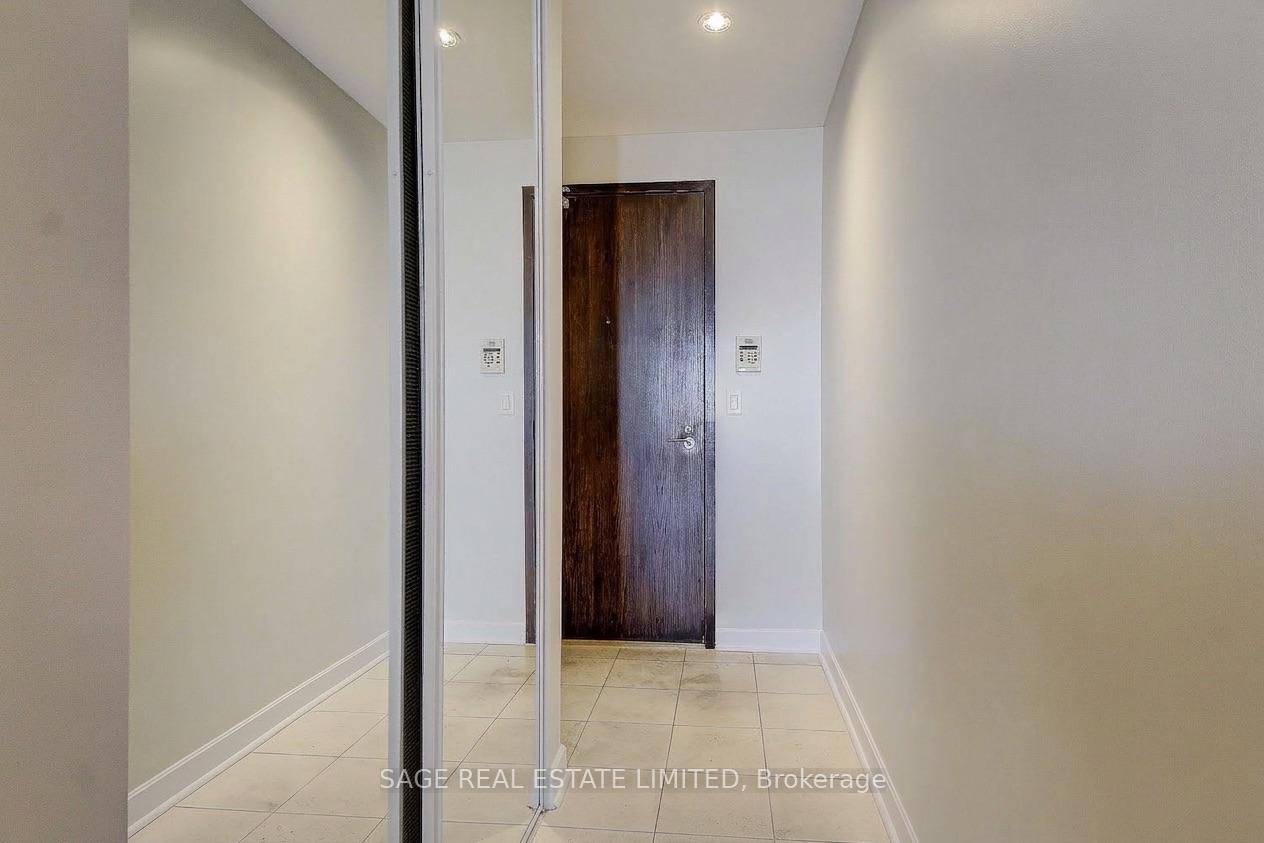 Photo 7 of Unit 1105, 438 Richmond Street W, Toronto, Waterfront Communities — HOMEH