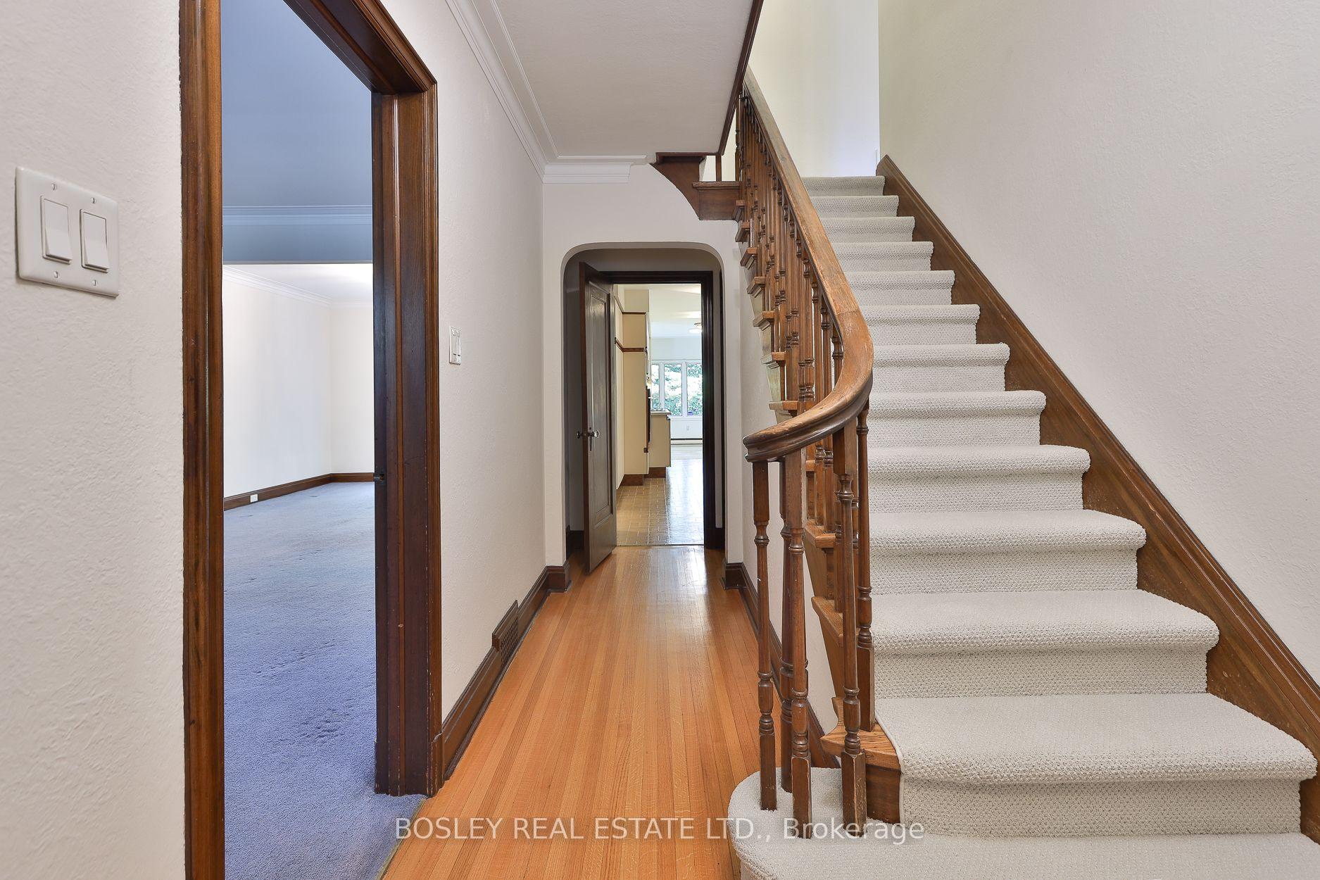 Photo 5 of 61 Hanna Road, Toronto, Leaside — HOMEH