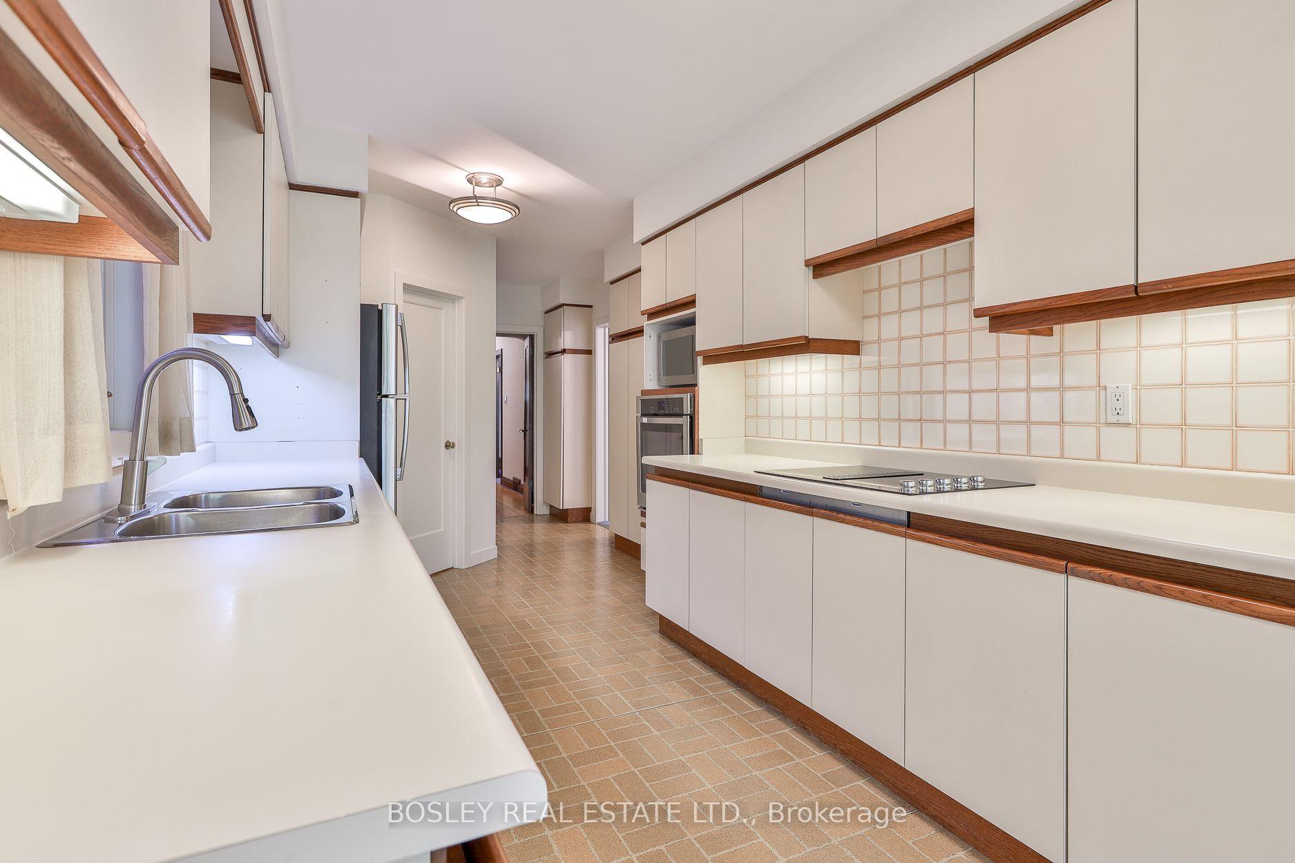 Photo 27 of 61 Hanna Road, Toronto, Leaside — HOMEH