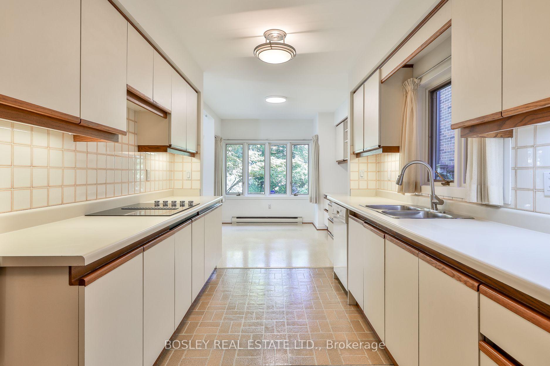 Photo 28 of 61 Hanna Road, Toronto, Leaside — HOMEH
