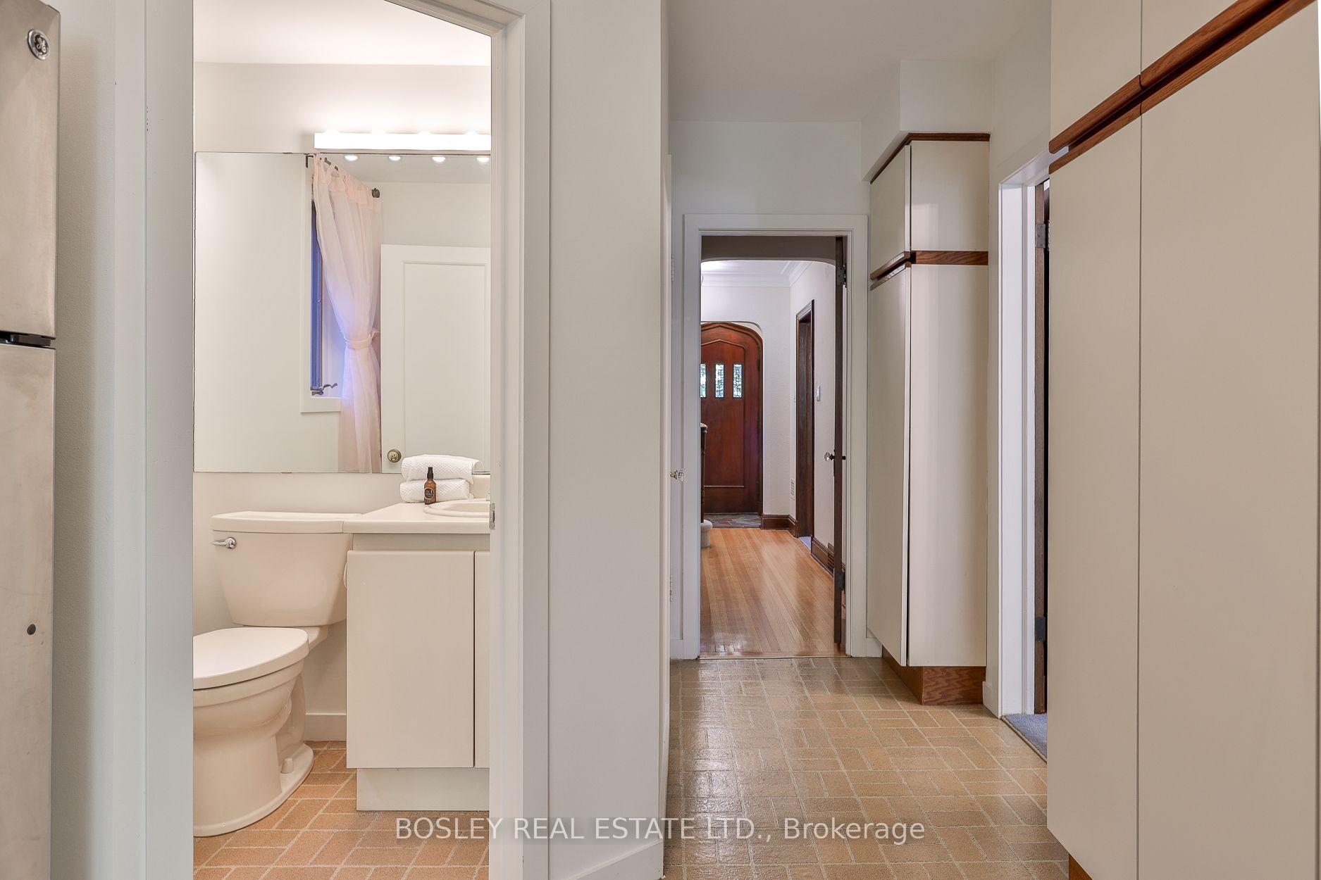 Photo 29 of 61 Hanna Road, Toronto, Leaside — HOMEH