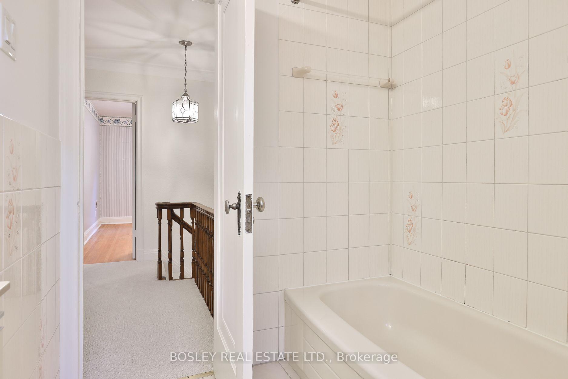 Photo 43 of 61 Hanna Road, Toronto, Leaside — HOMEH