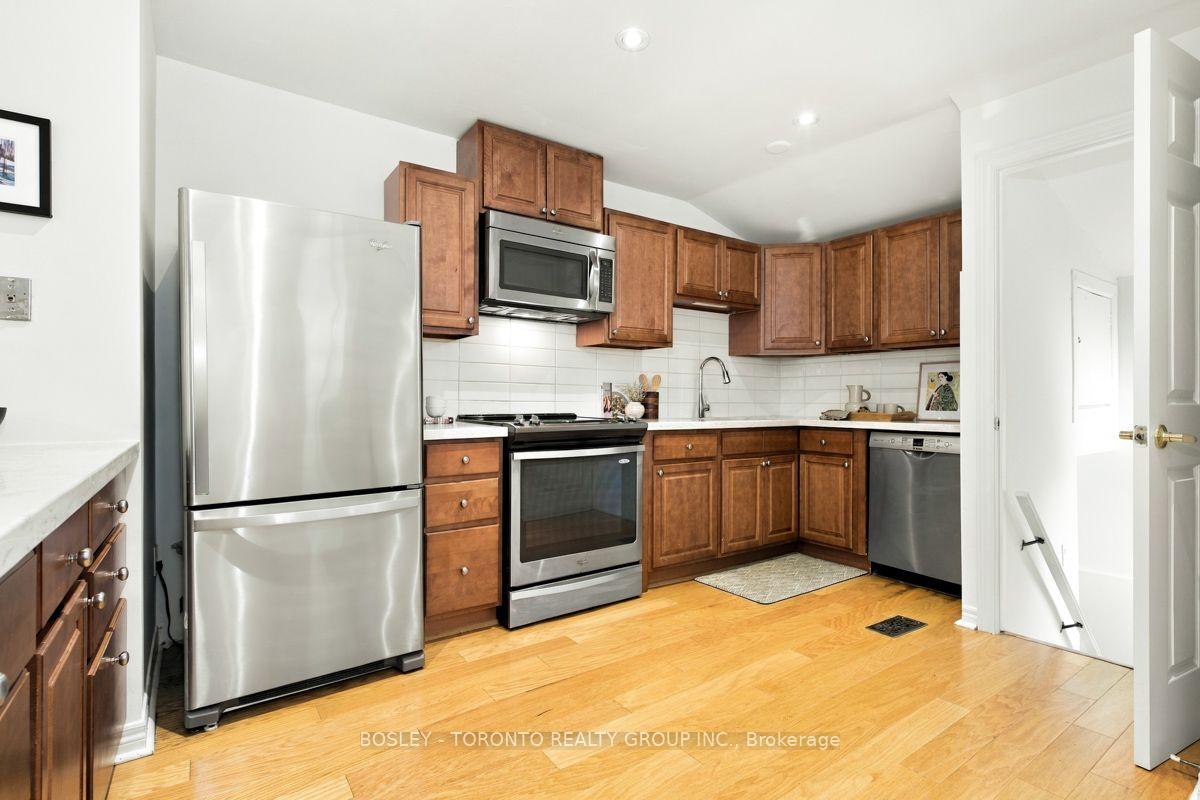 Photo 13 of 135 Wolverleigh Boulevard, Toronto, Danforth — HOMEH