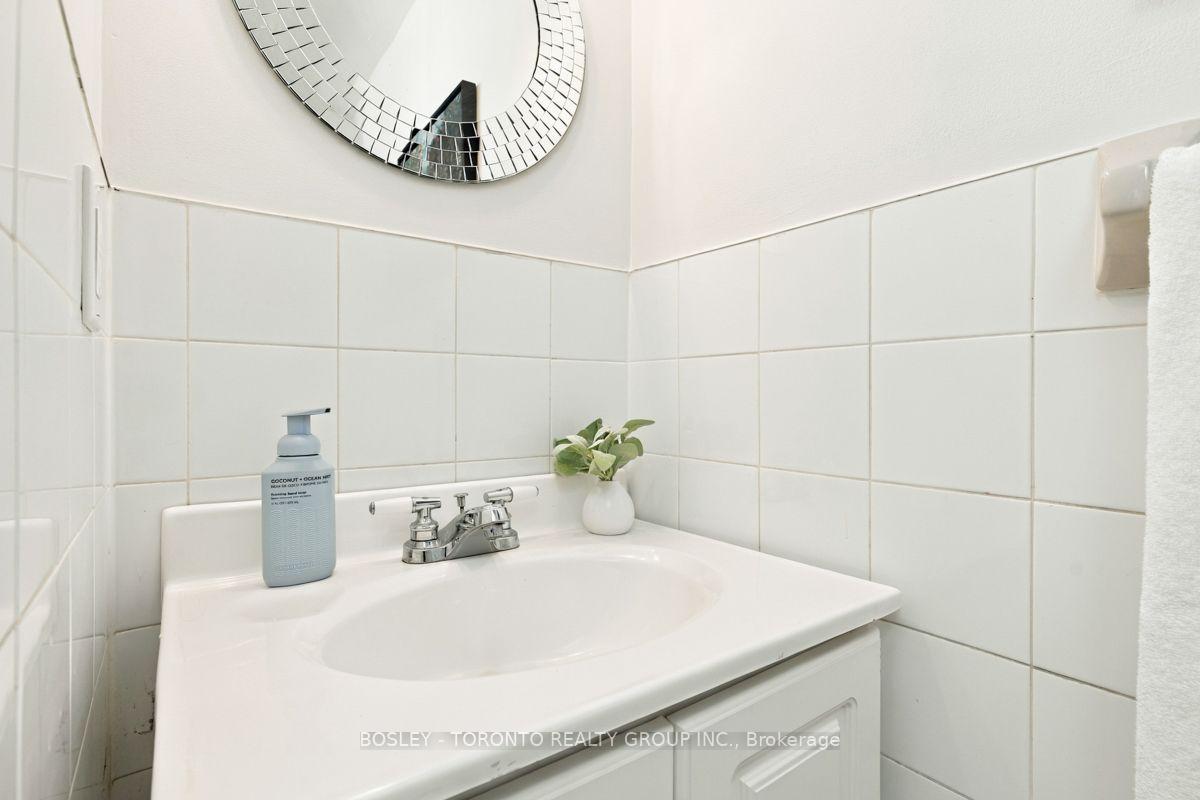 Photo 16 of 135 Wolverleigh Boulevard, Toronto, Danforth — HOMEH