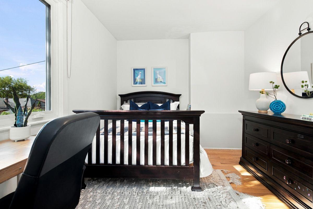 Photo 18 of 135 Wolverleigh Boulevard, Toronto, Danforth — HOMEH