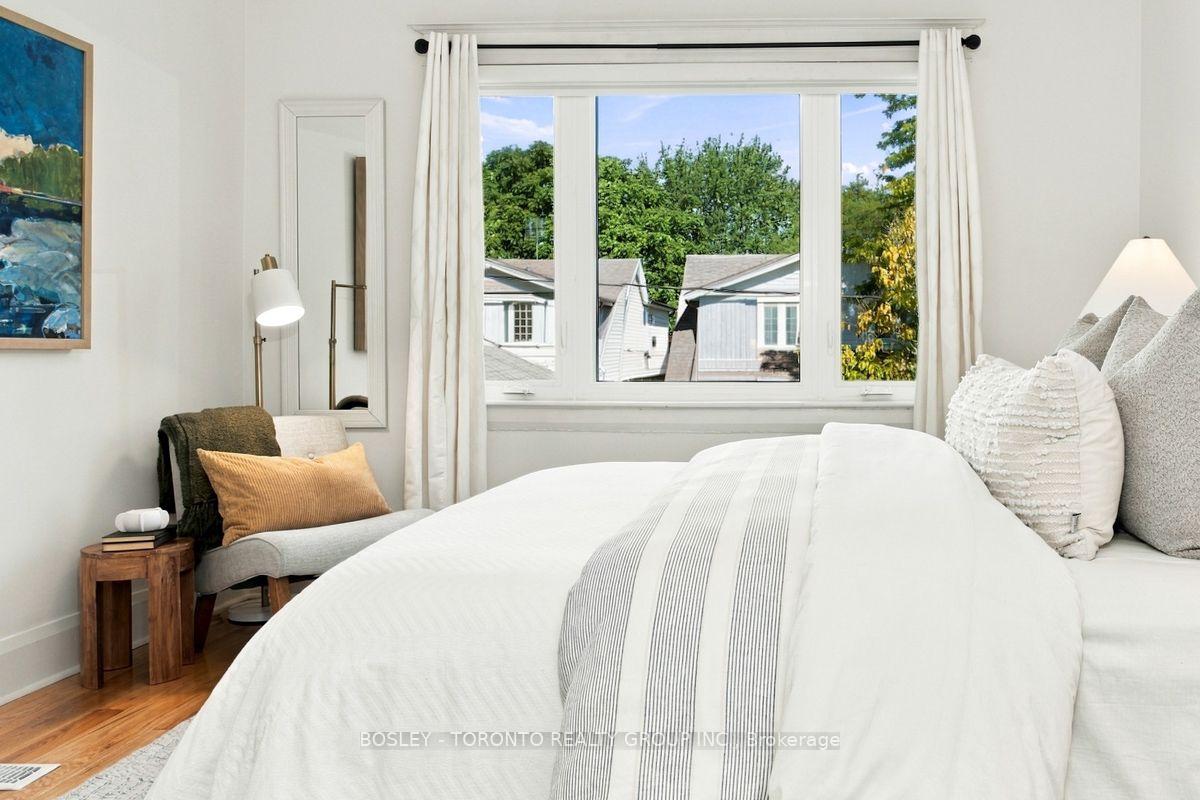 Photo 25 of 135 Wolverleigh Boulevard, Toronto, Danforth — HOMEH