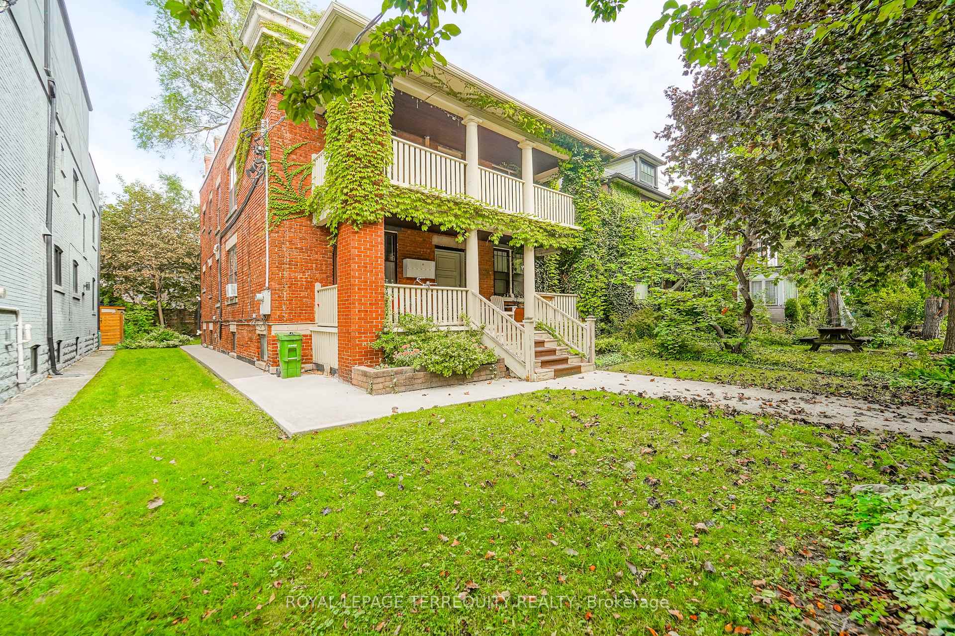 Photo of Unit 6, 8 Thorncliffe Avenue