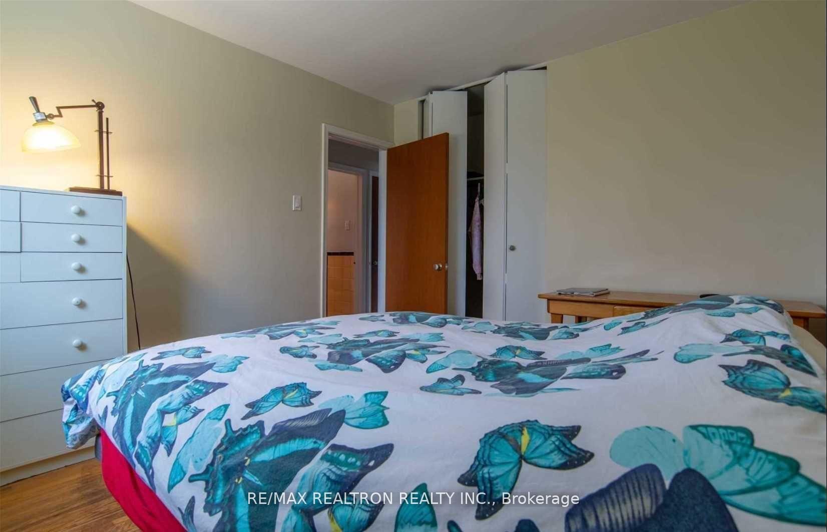 Photo 15 of 19 Wenderly Drive, Aurora, Aurora Village — HOMEH